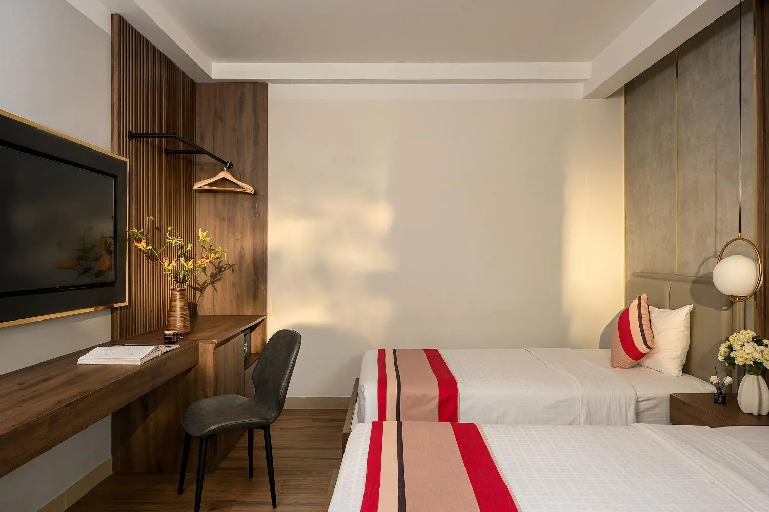 TV and multimedia, Bed in Acnos Hotel