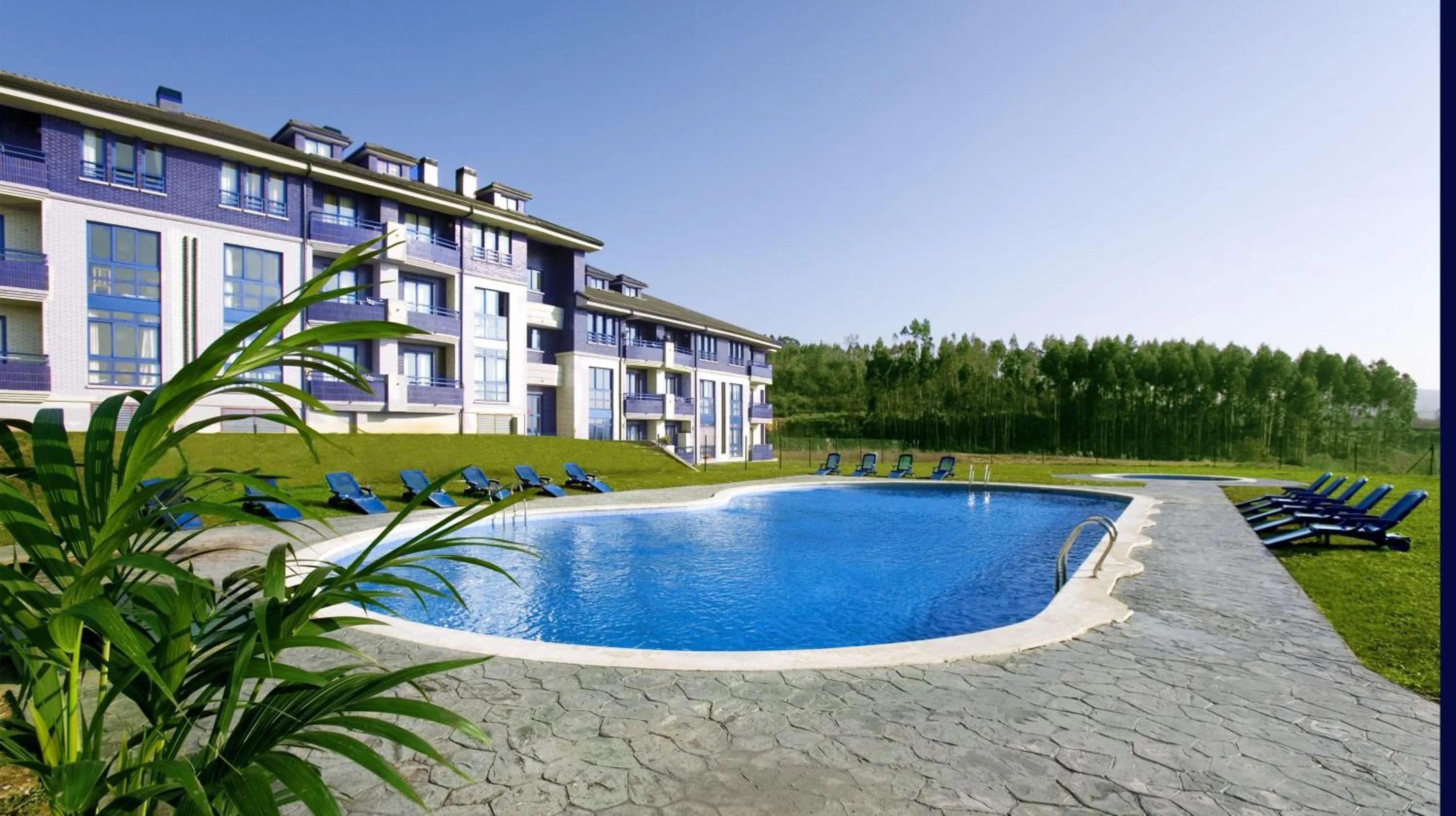 Swimming pool in Apartamentos Dunas de Liencres