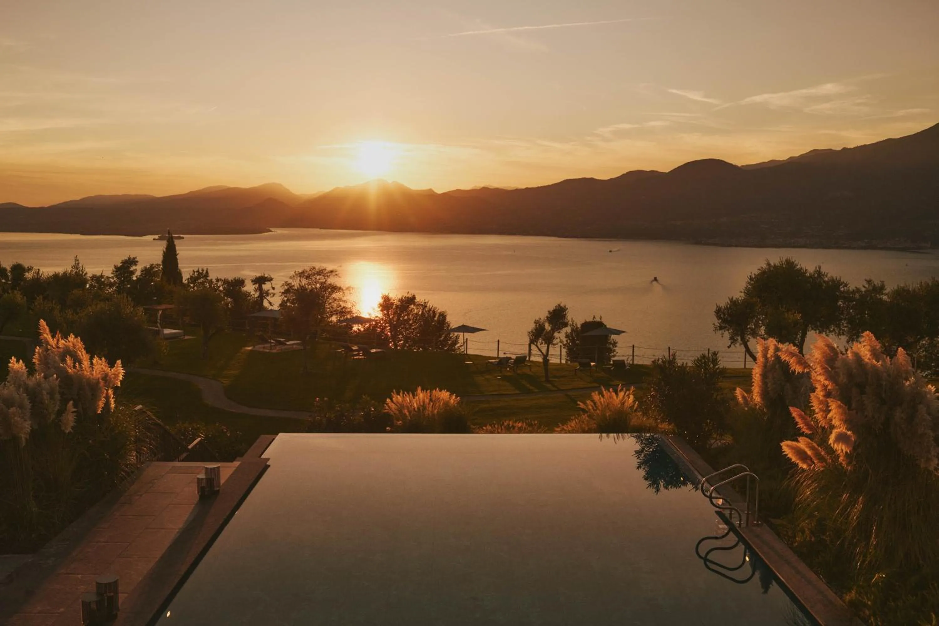 Lake view in Cape of Senses