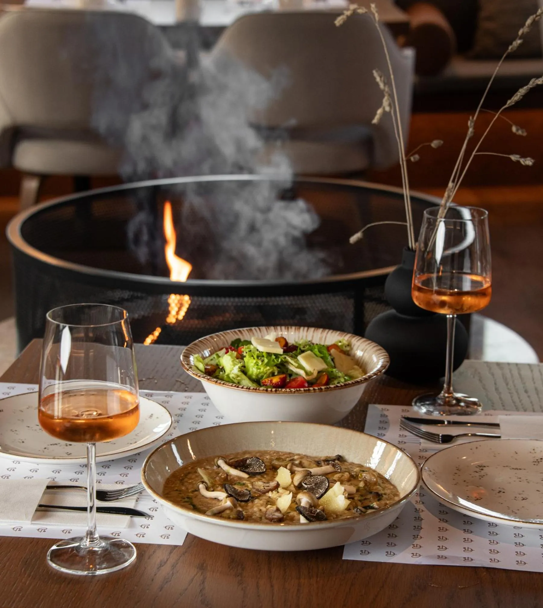 Restaurant/places to eat in Unedo All Seasons Boutique Hotel