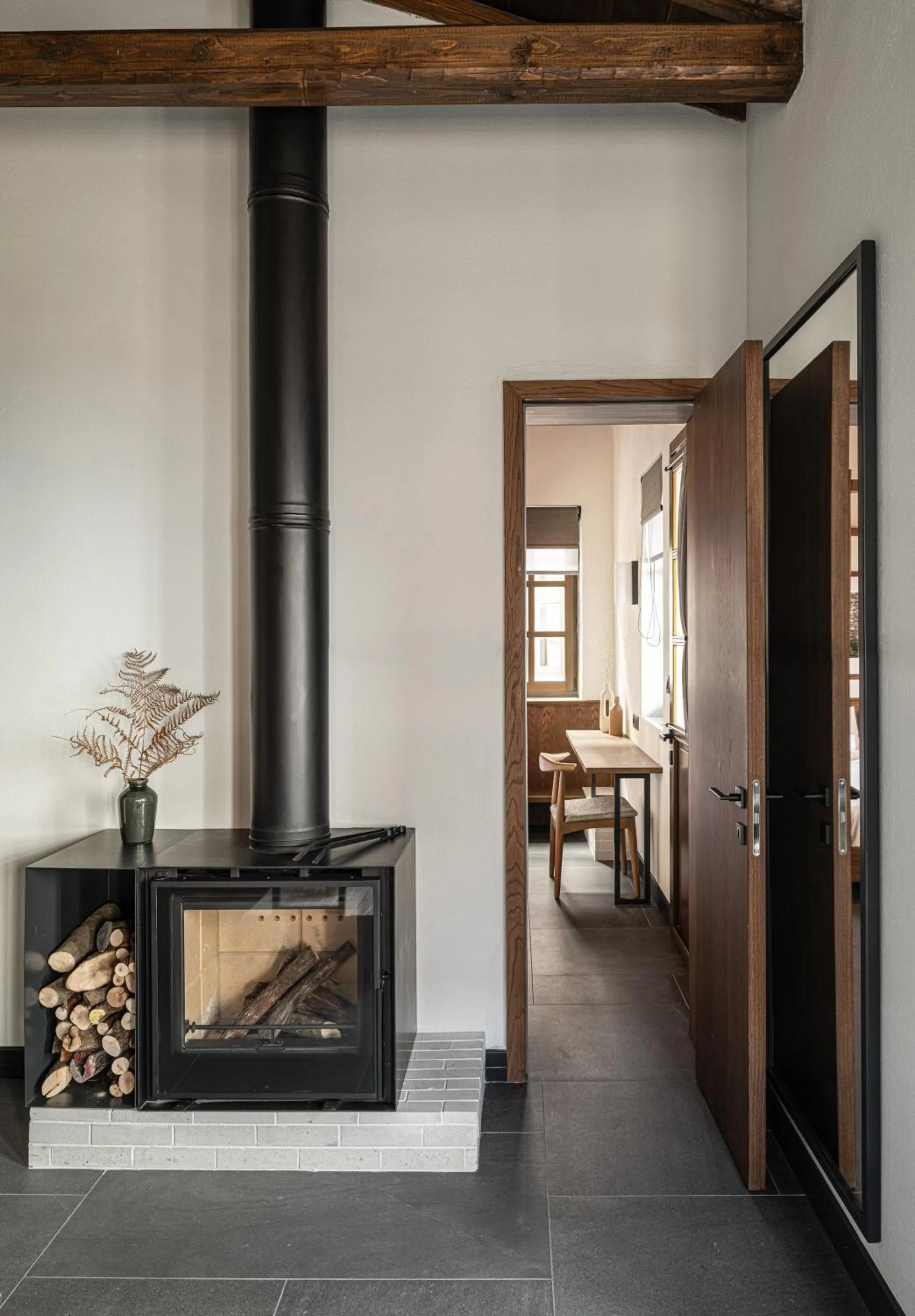 flat iron in Unedo All Seasons Boutique Hotel