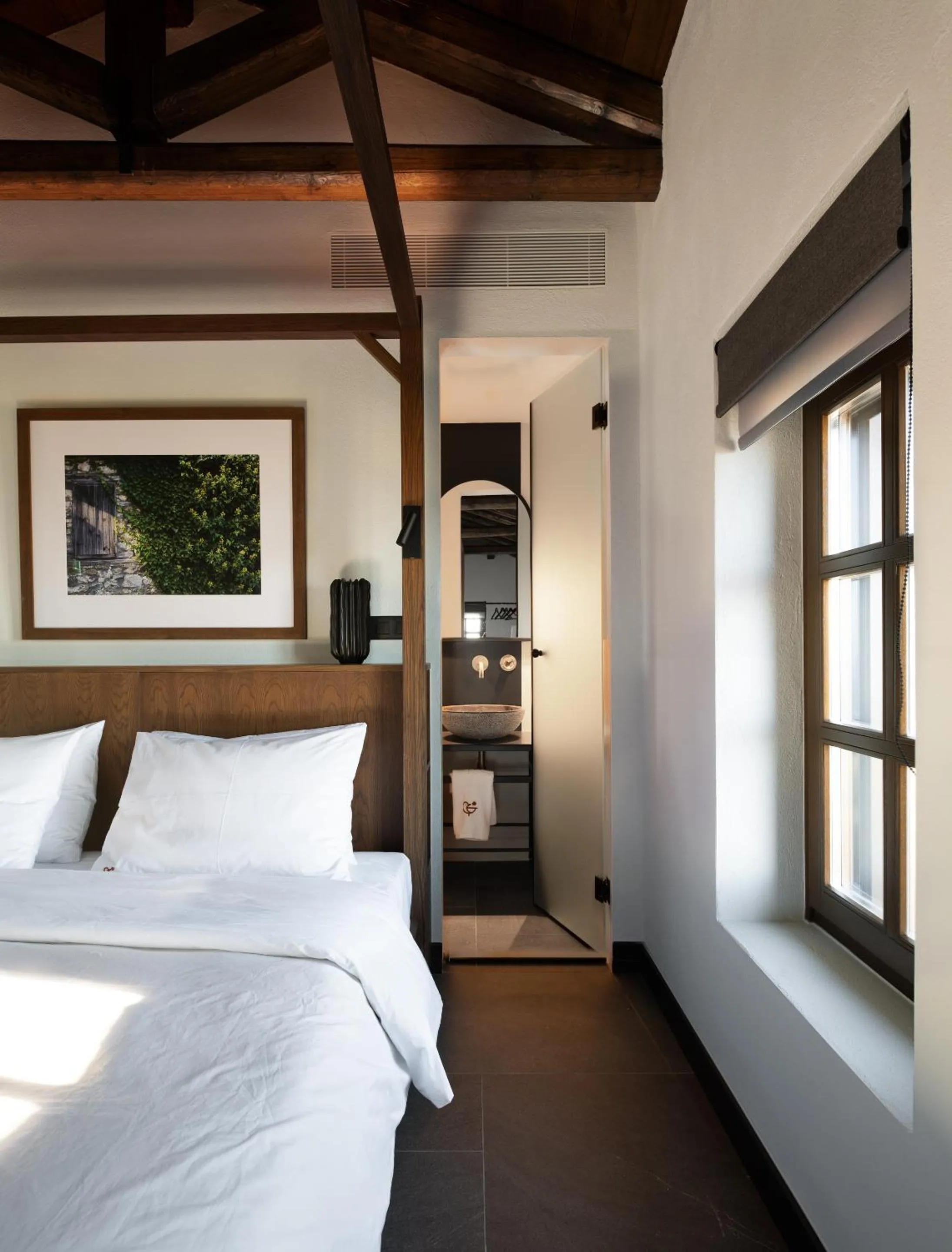 Toilet, Bed in Unedo All Seasons Boutique Hotel