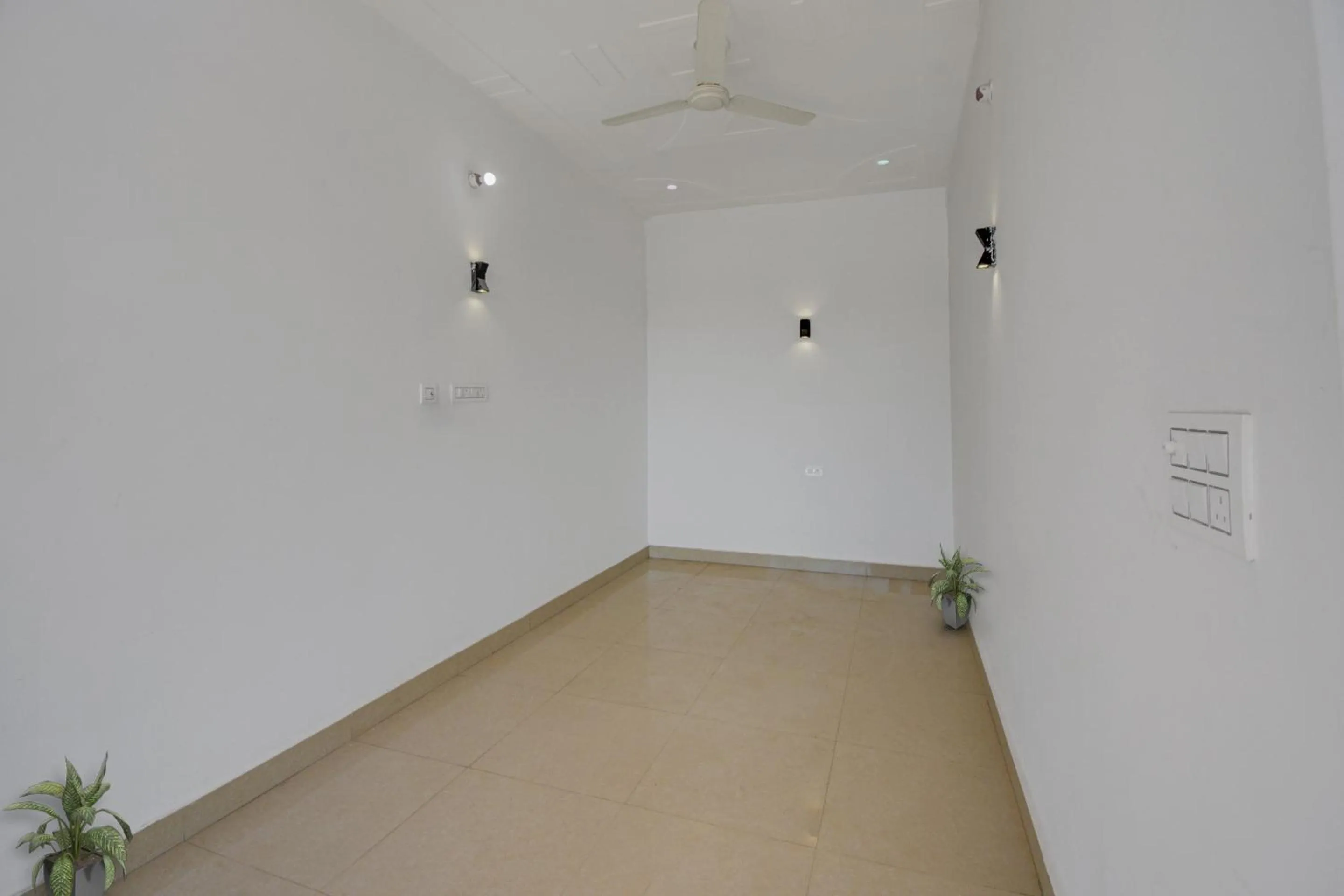 Restaurant/places to eat in Hotel O Star Rest Hotel