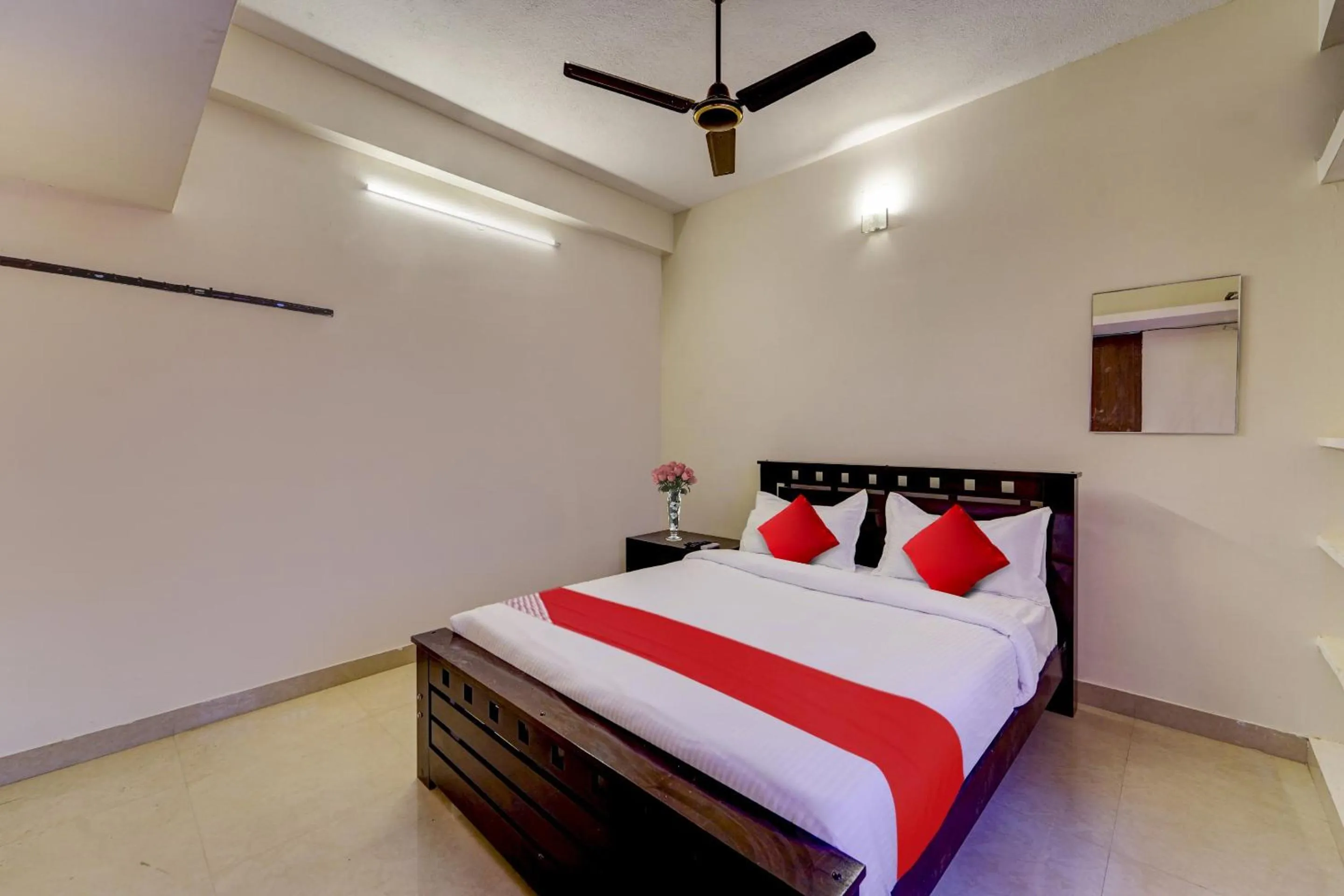 Bedroom, Bed in Hotel O Senthamizh Residency