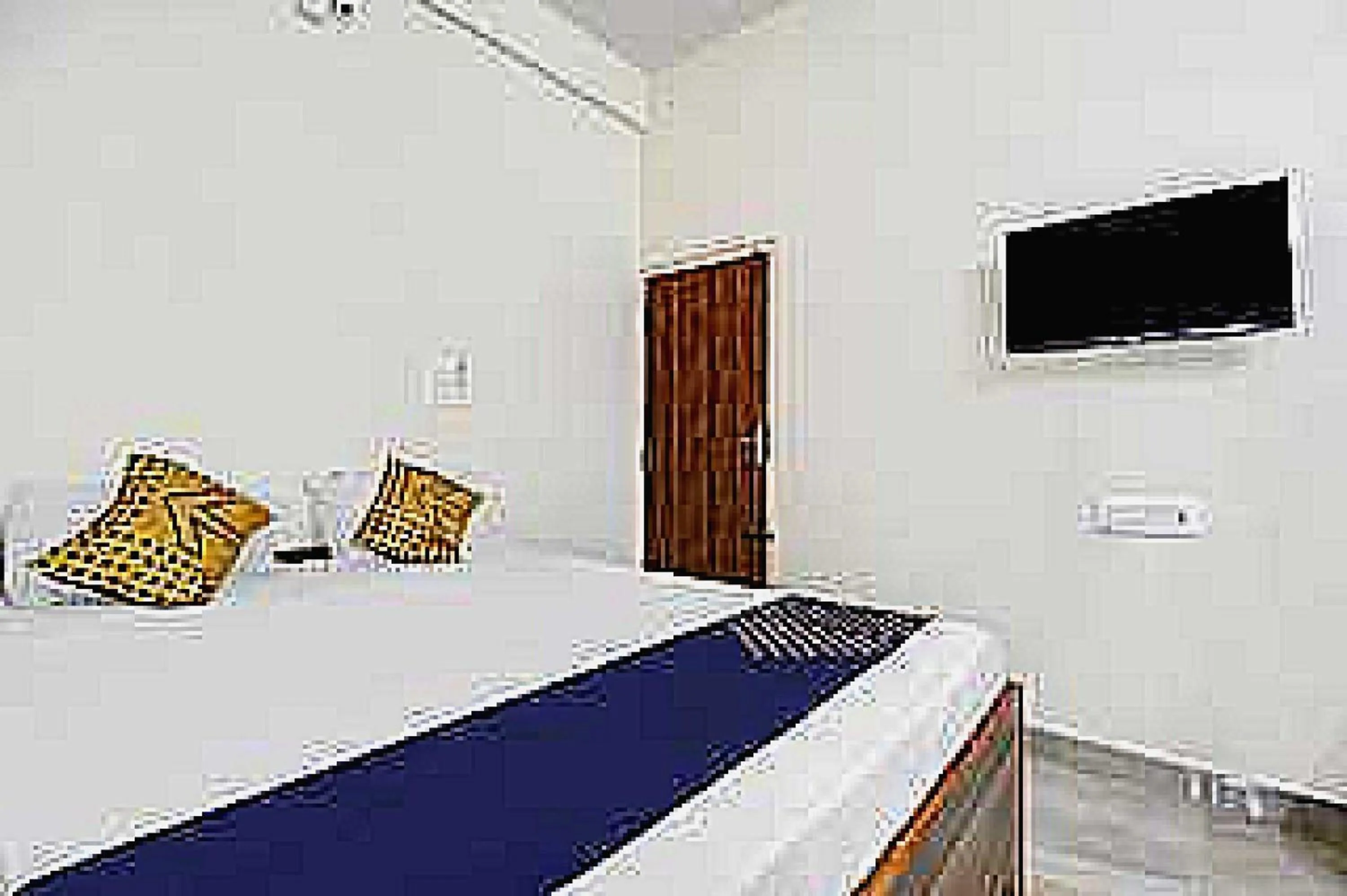 Bedroom, Bed in Hotel O SLV Boarding & Lodging