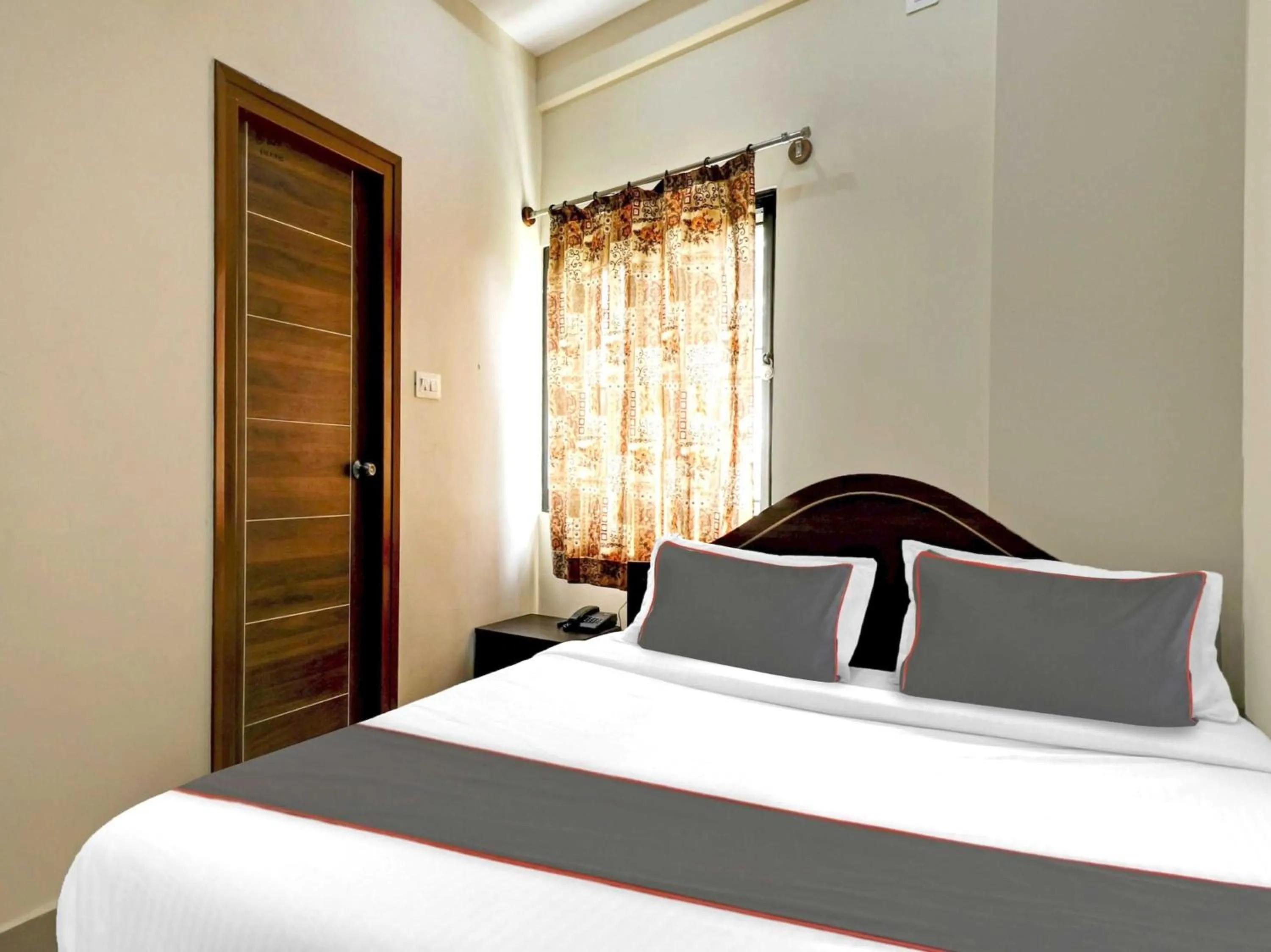 Bedroom, Bed in Hotel O Canton Hotel