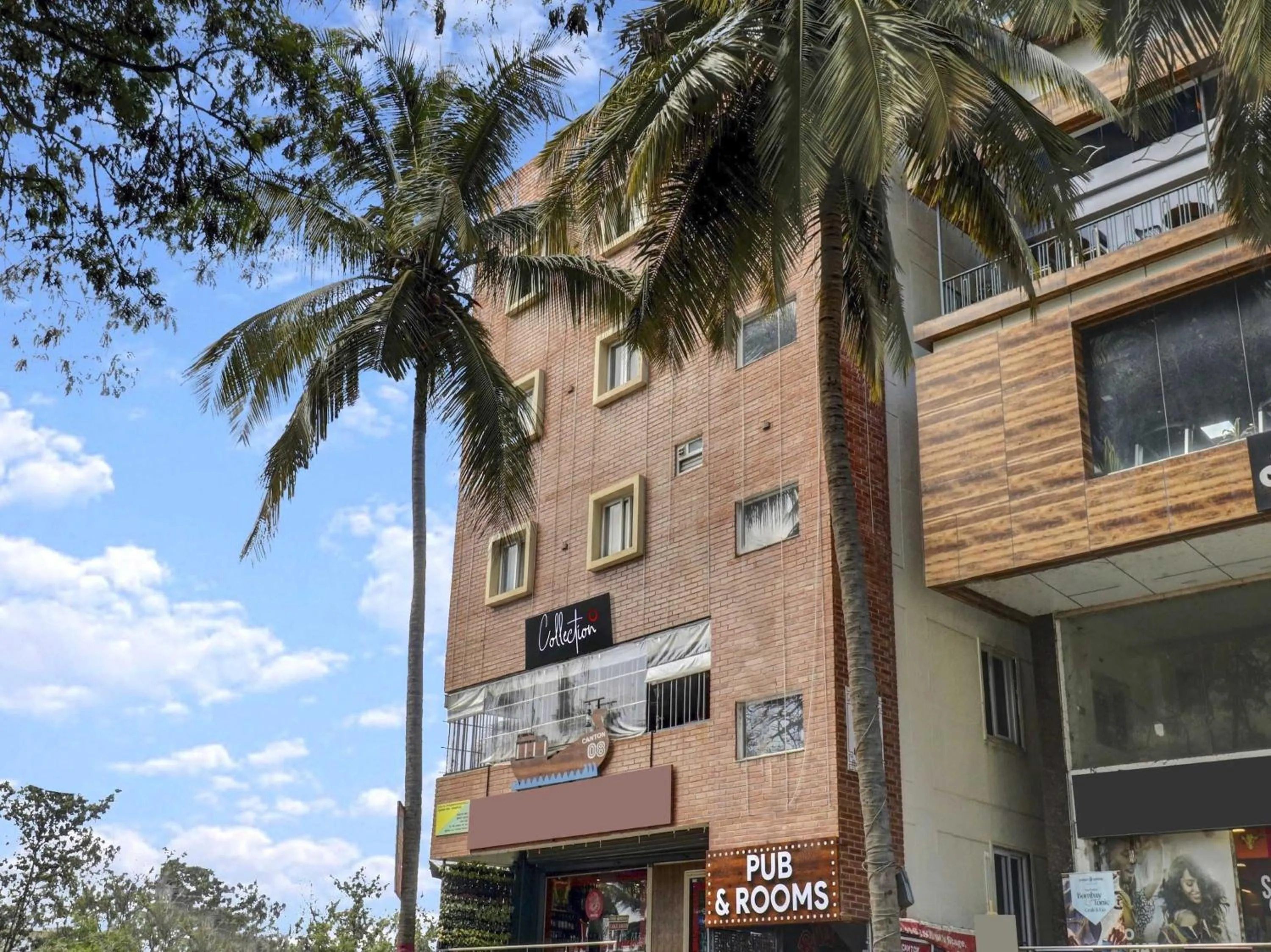 Facade/entrance in Hotel O Canton Hotel