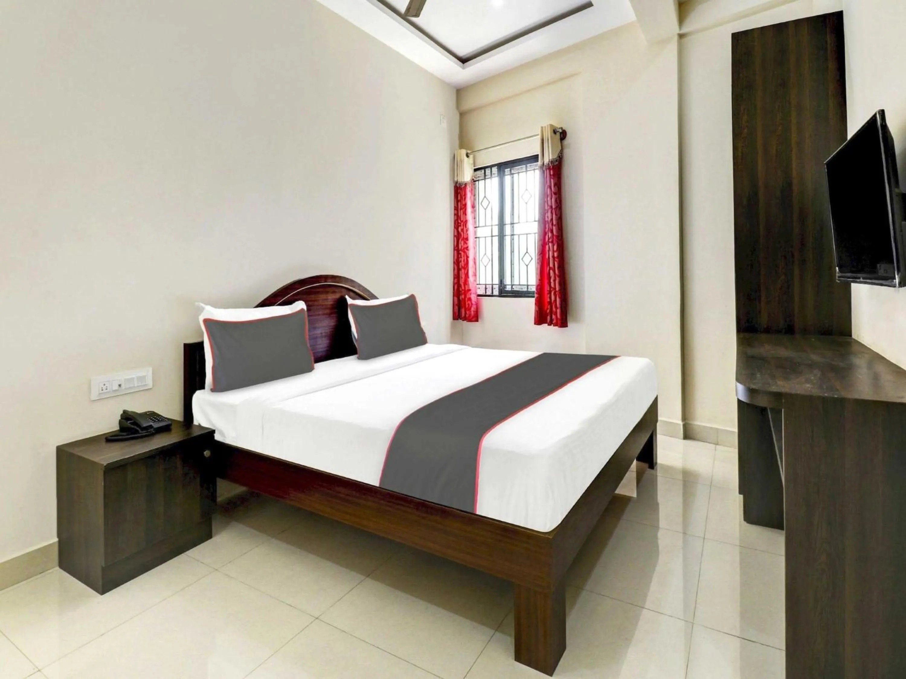 Bedroom, Bed in Hotel O Canton Hotel