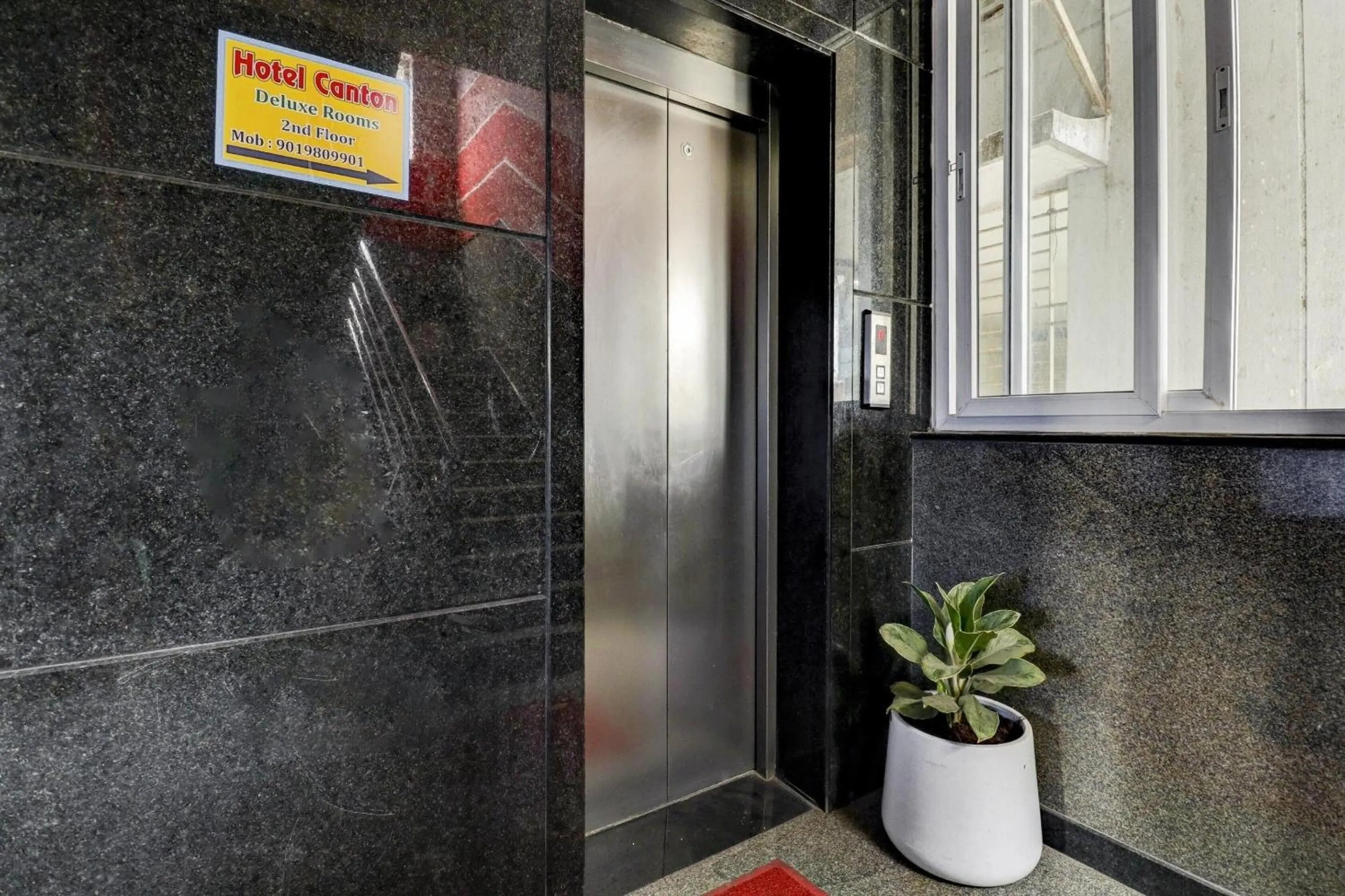 Bathroom in Hotel O Canton Hotel