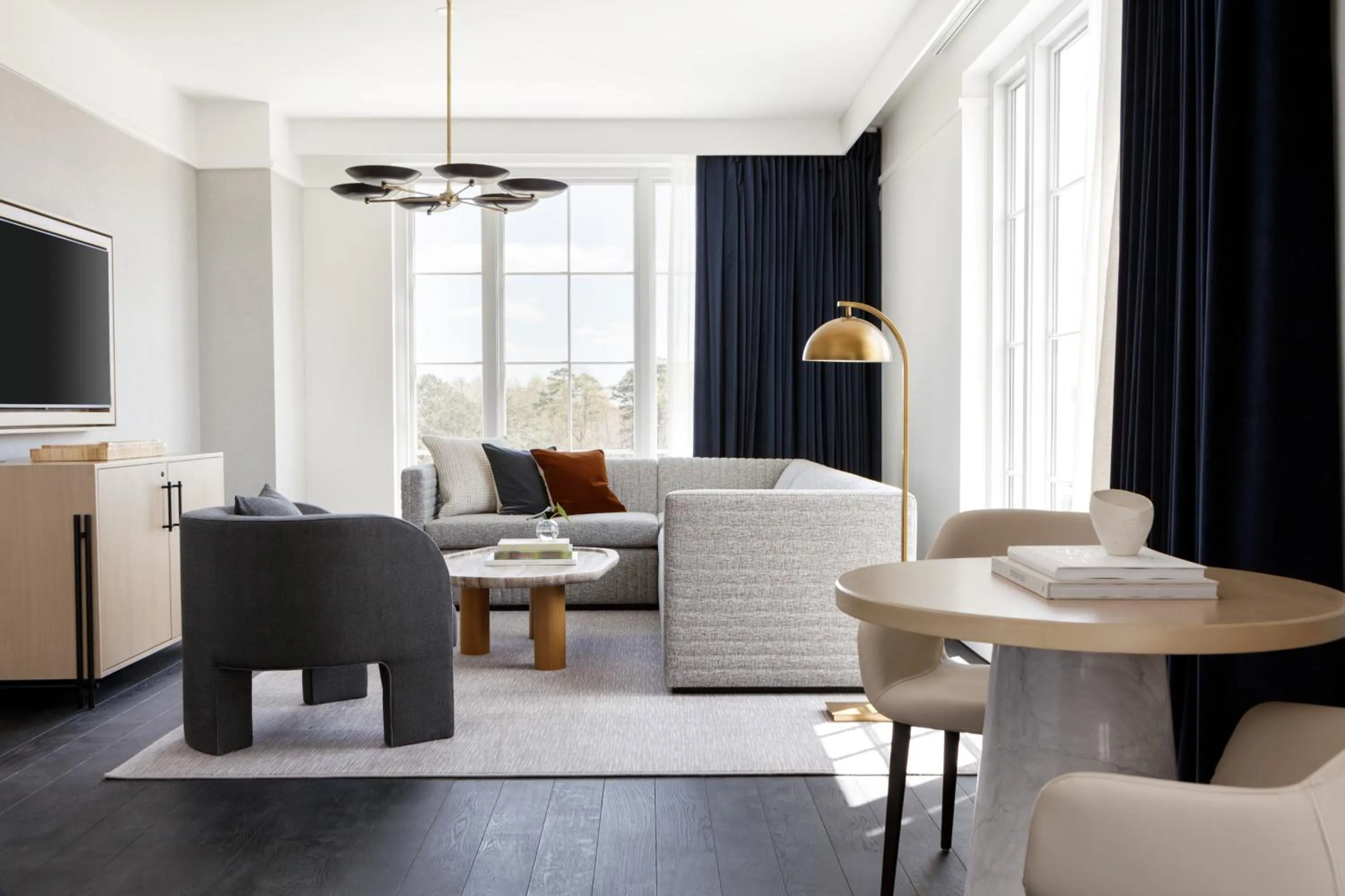 Photo of the whole room in Kimpton - The Forum Hotel by IHG