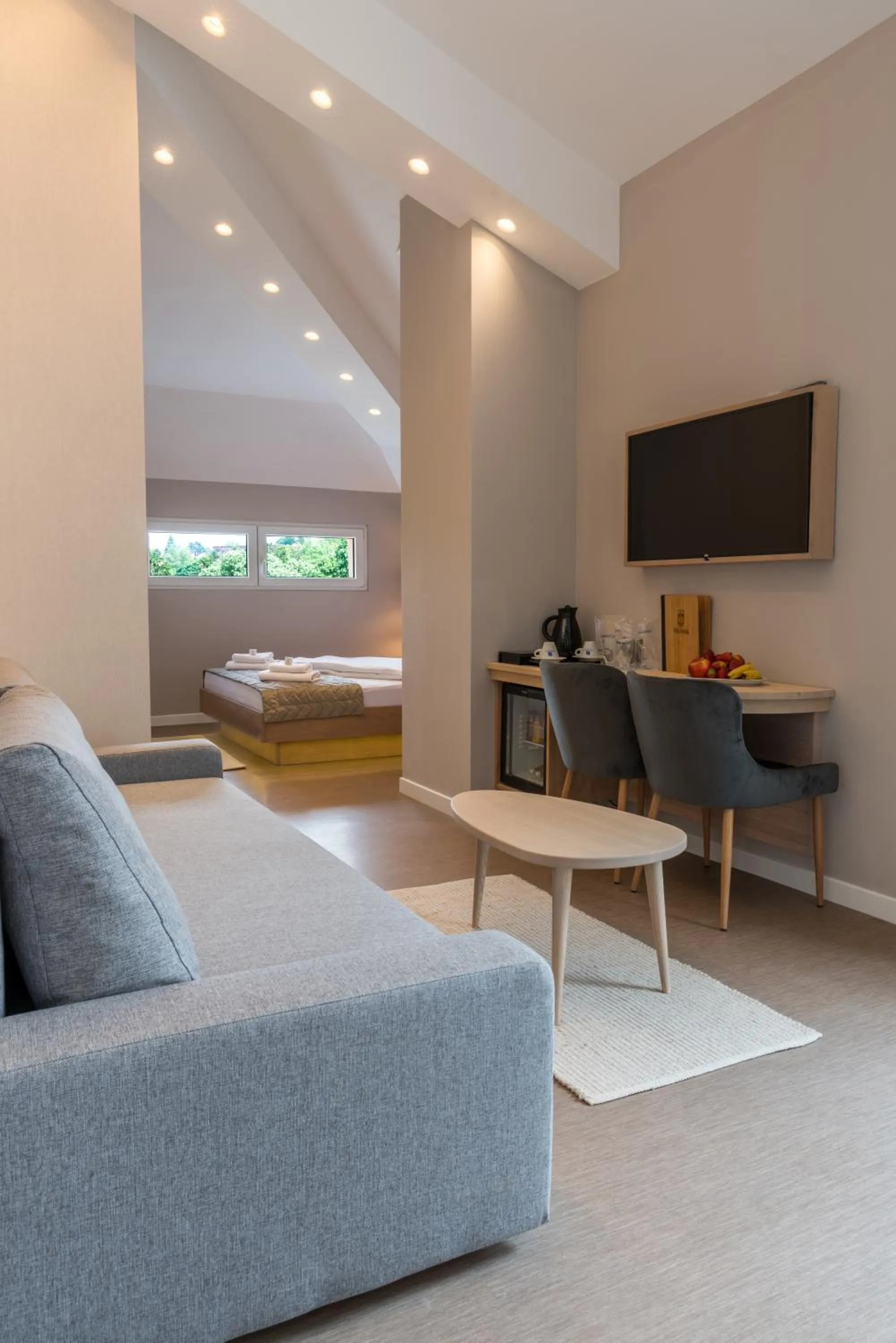 TV and multimedia in Emilia Lux Rooms