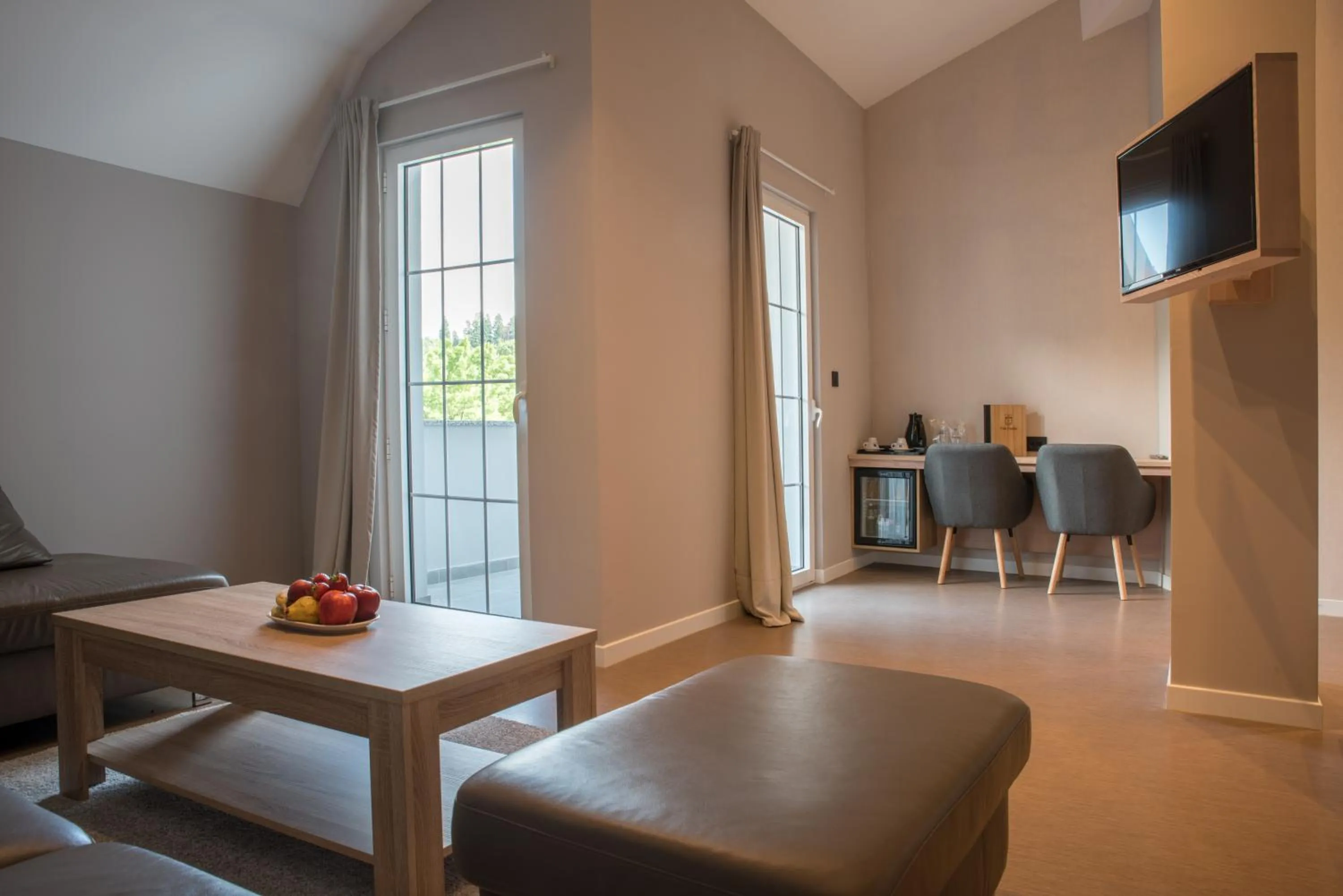 TV and multimedia in Emilia Lux Rooms