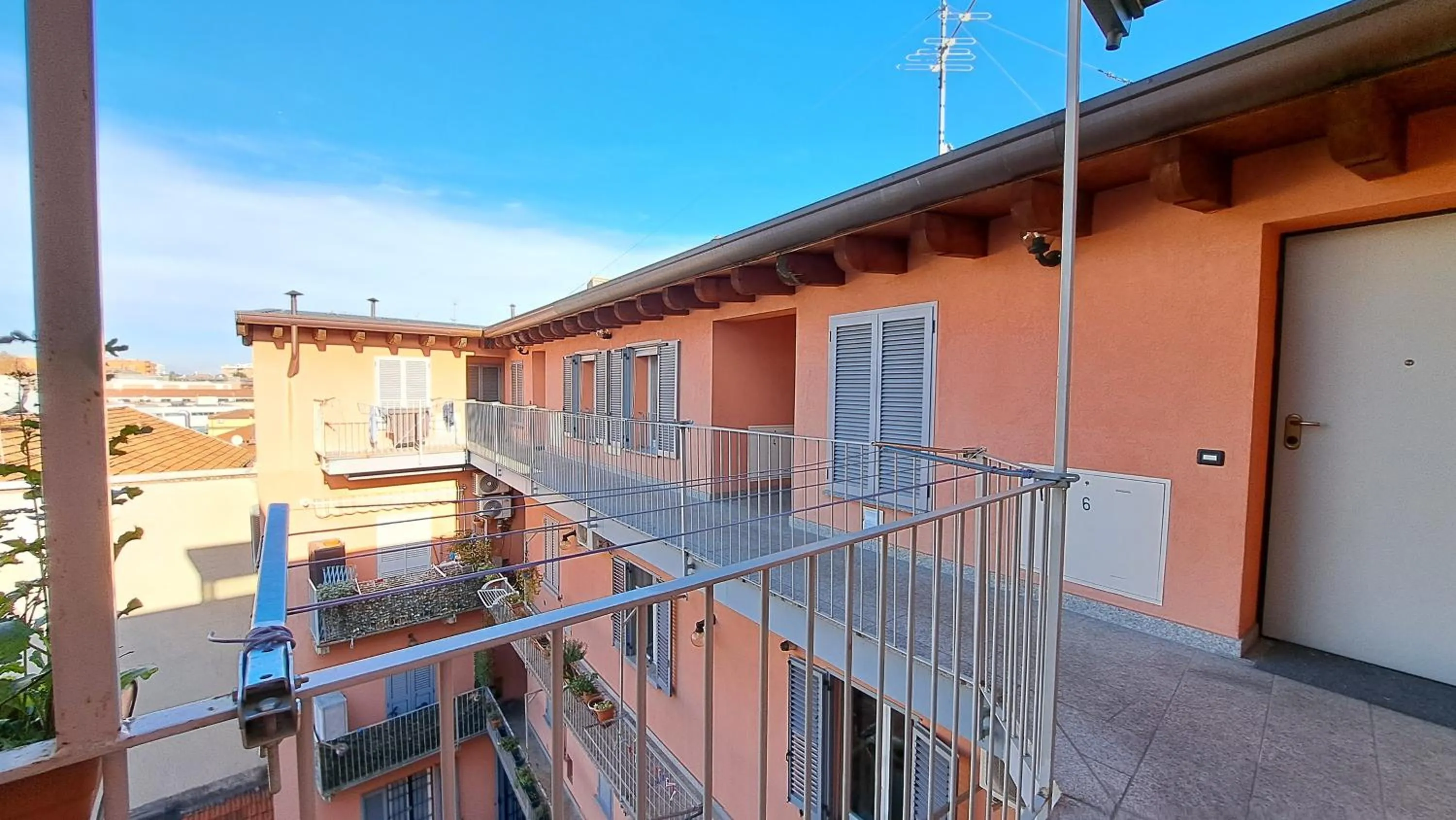 Balcony/Terrace in Gorla Skyline - Top Floor Apartment