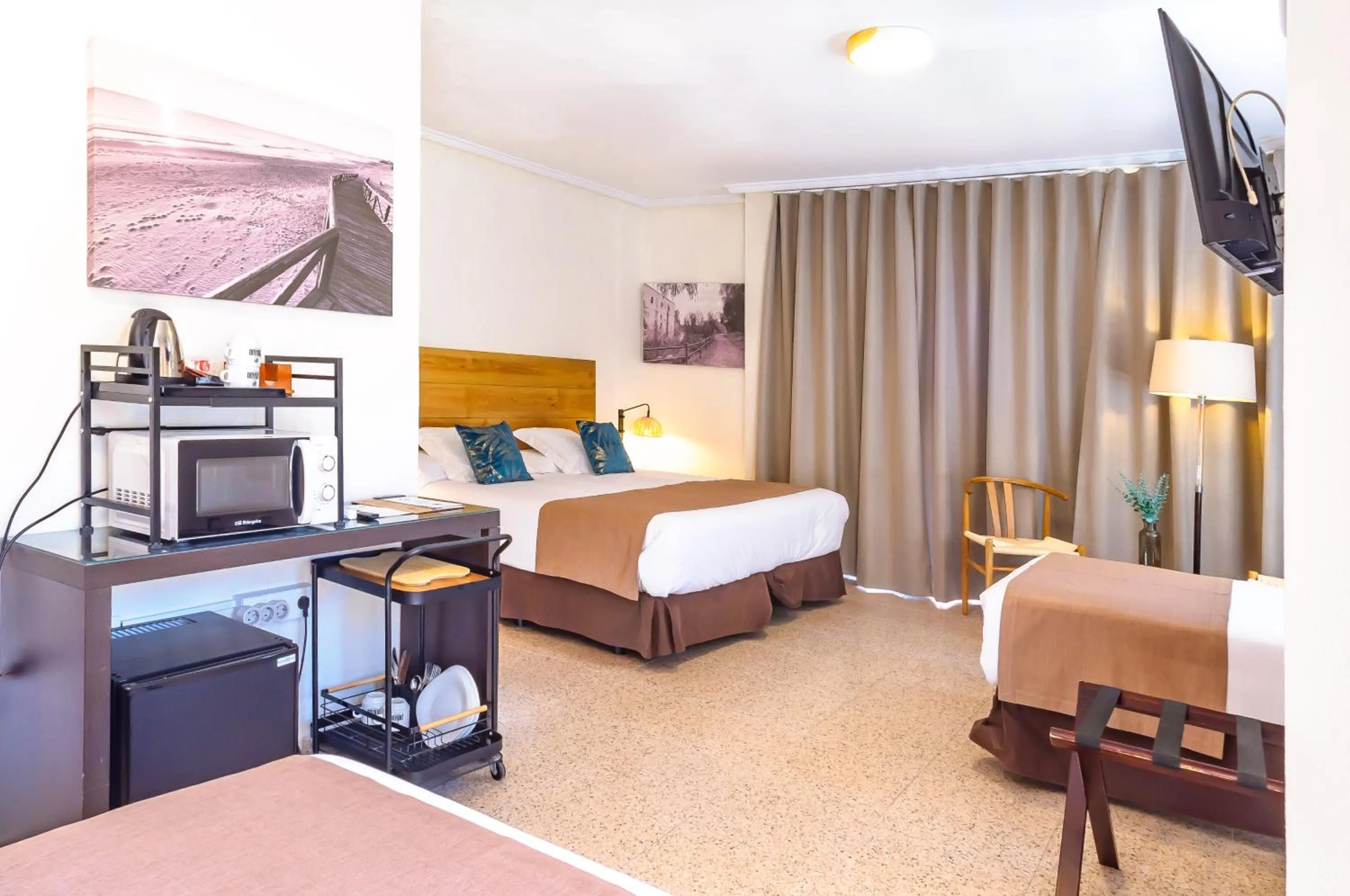 Photo of the whole room, Bed in Hotel Eden Mar