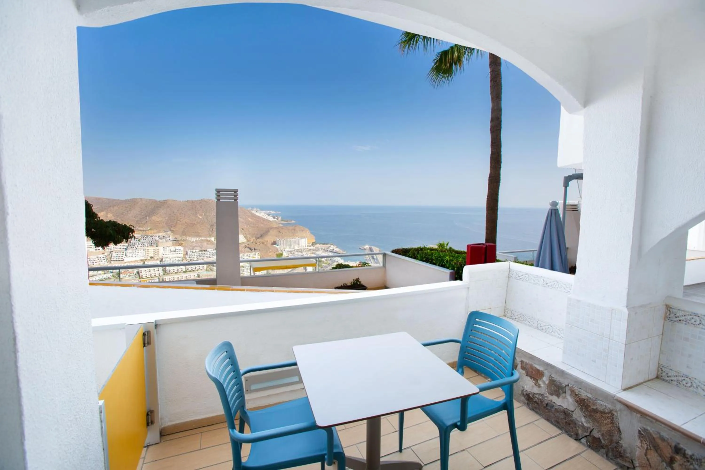 Photo of the whole room in Servatur Riosol