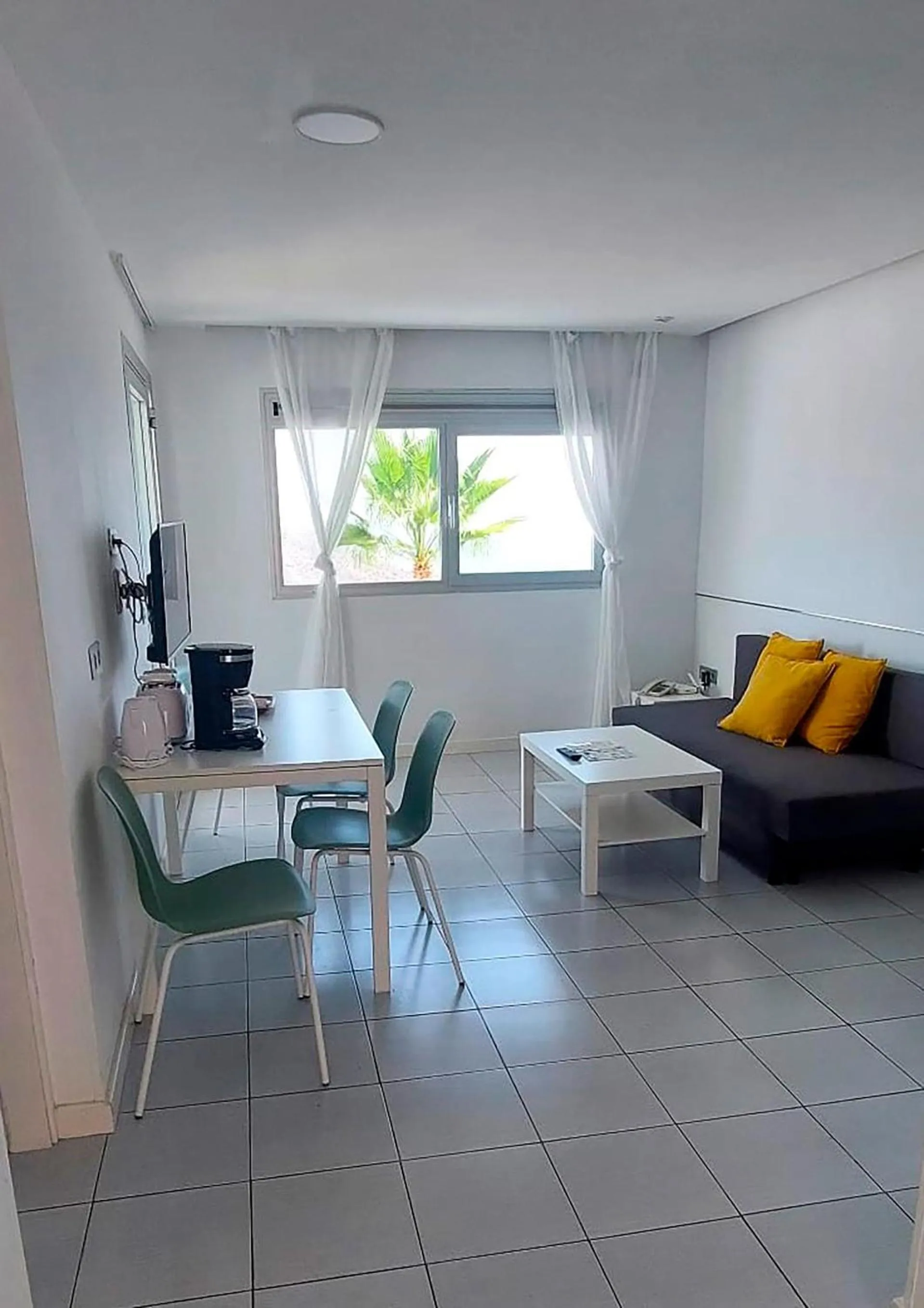 Photo of the whole room in Servatur Riosol