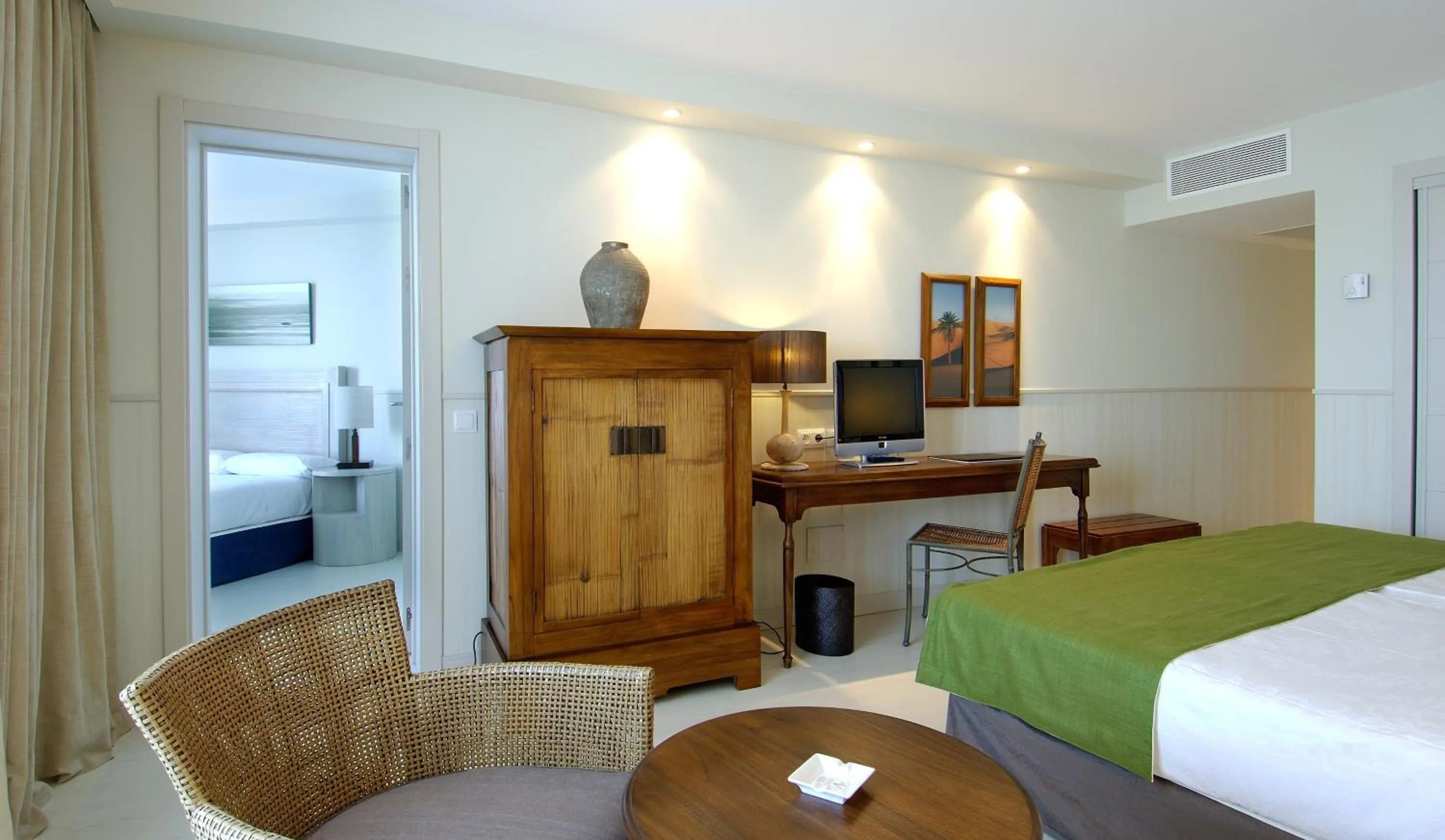 TV and multimedia in Hotel Tenerife Golf & Seaview