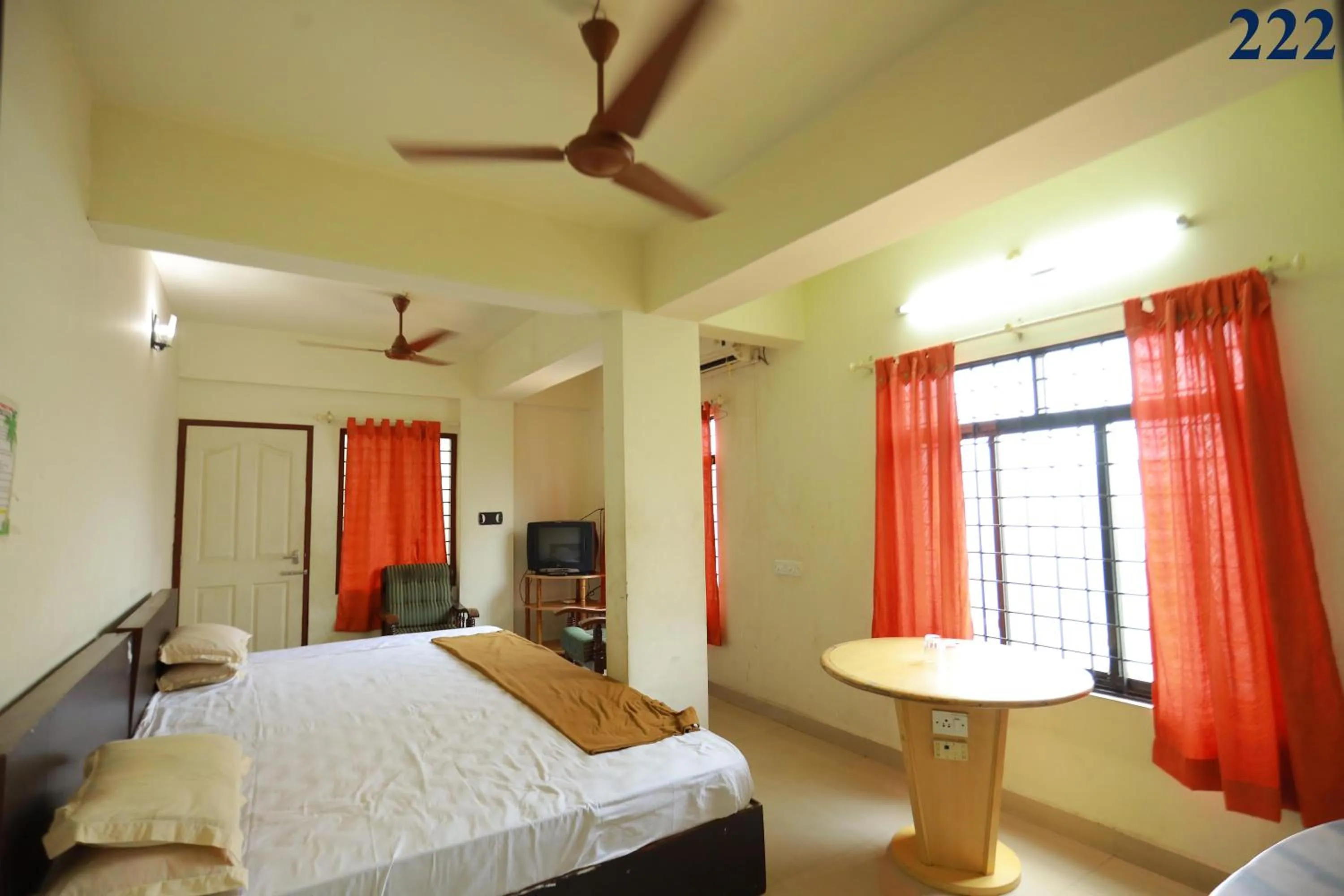 Bed in Arackal Tourist Home