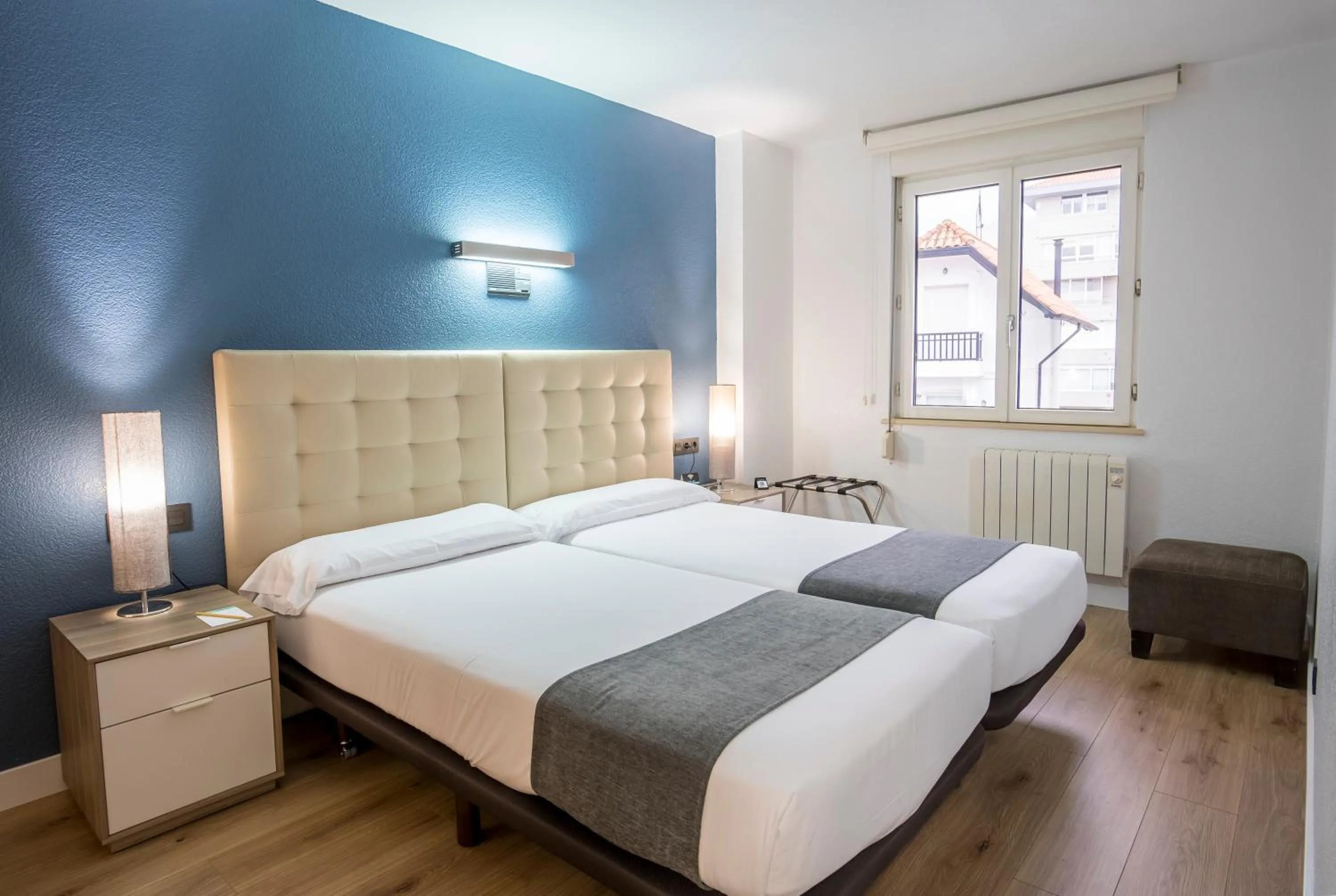 Bedroom, Bed in Alda Don Carlos