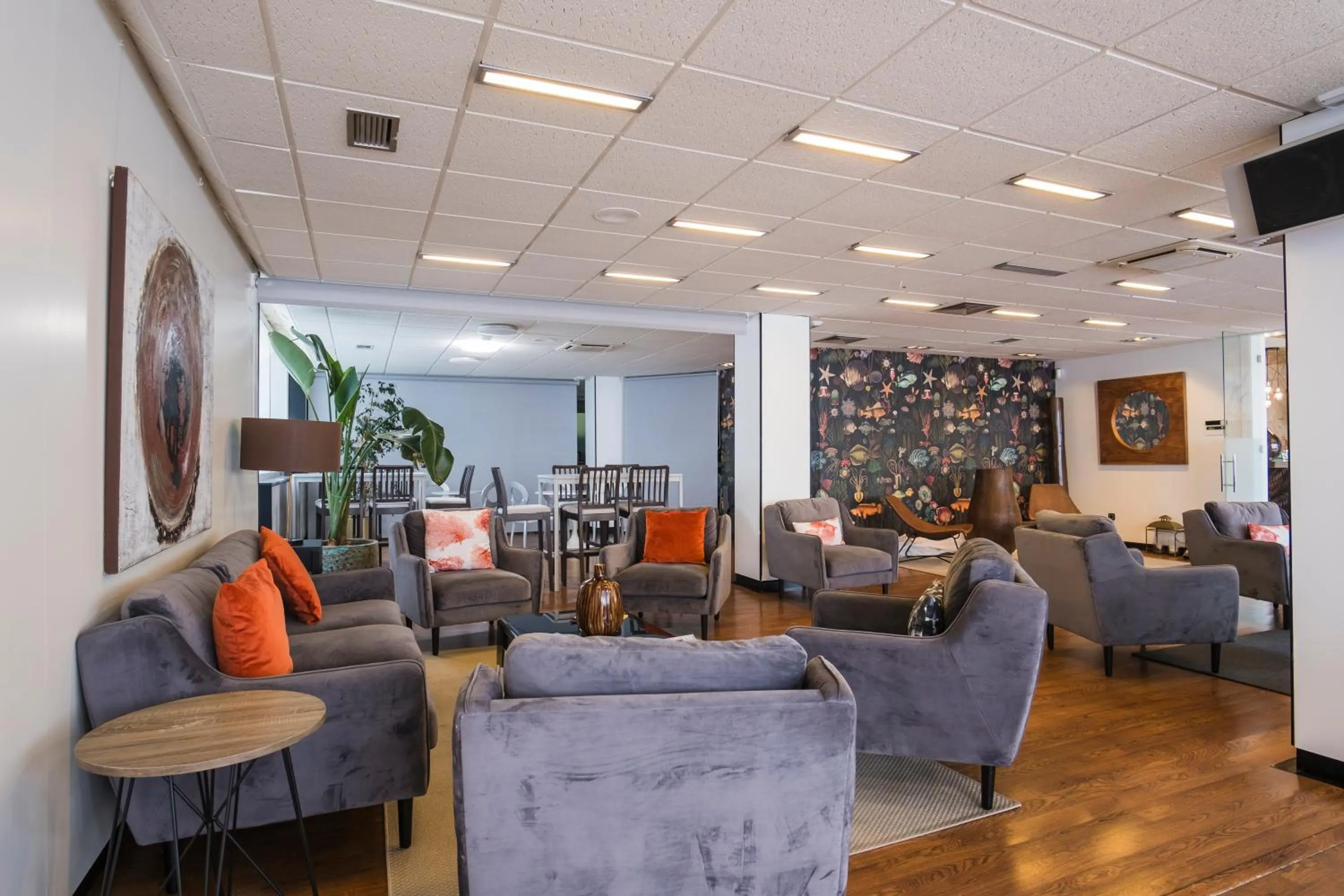 Communal lounge/ TV room in Alda Don Carlos