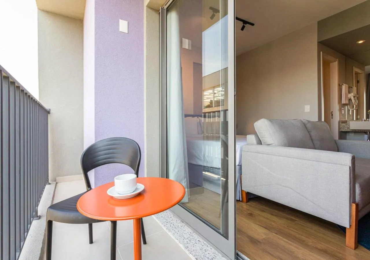 Day, Bed in Charlie Aeroporto Congonhas CGH