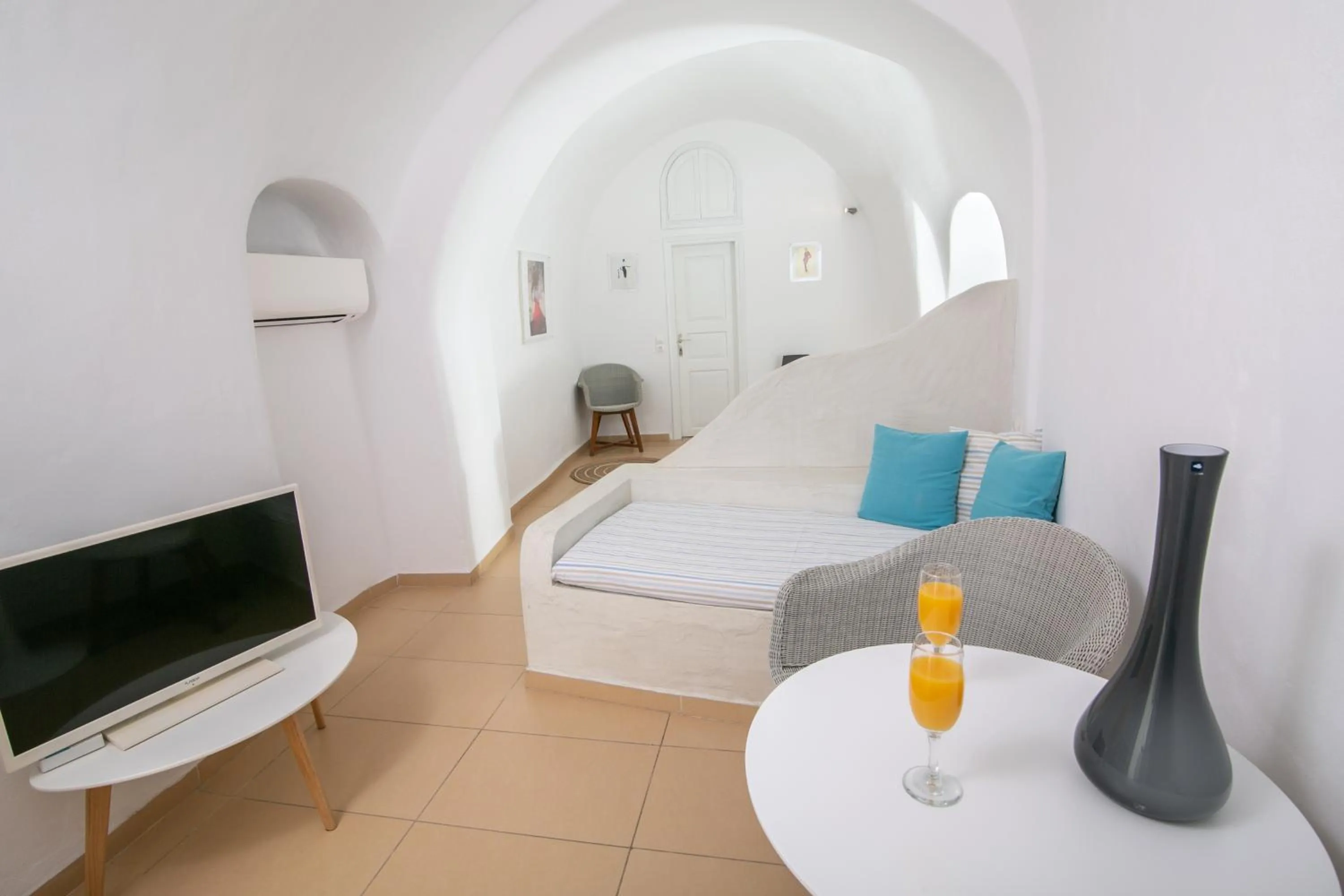 TV and multimedia, Bed in Vogue Suites