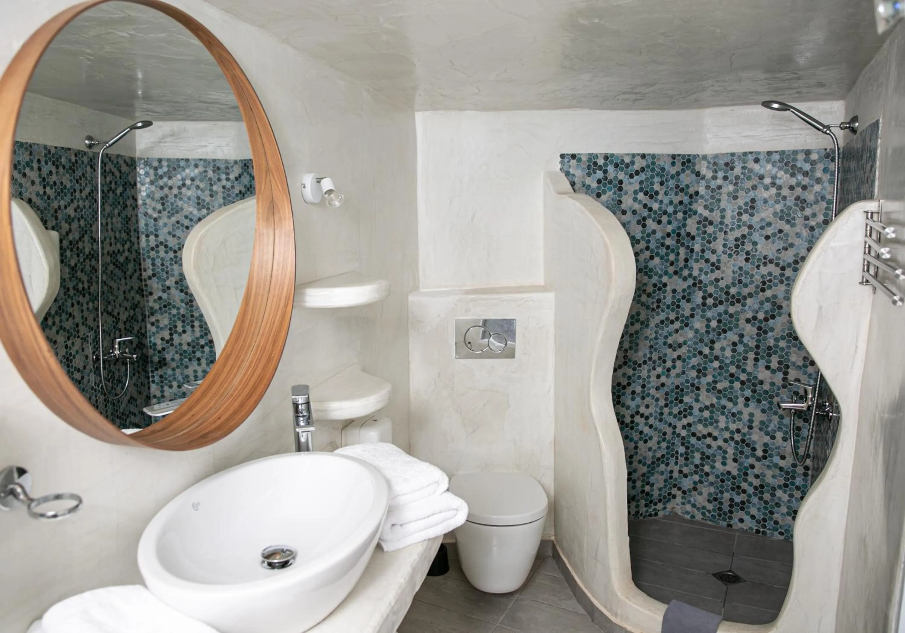 Shower in Vogue Suites