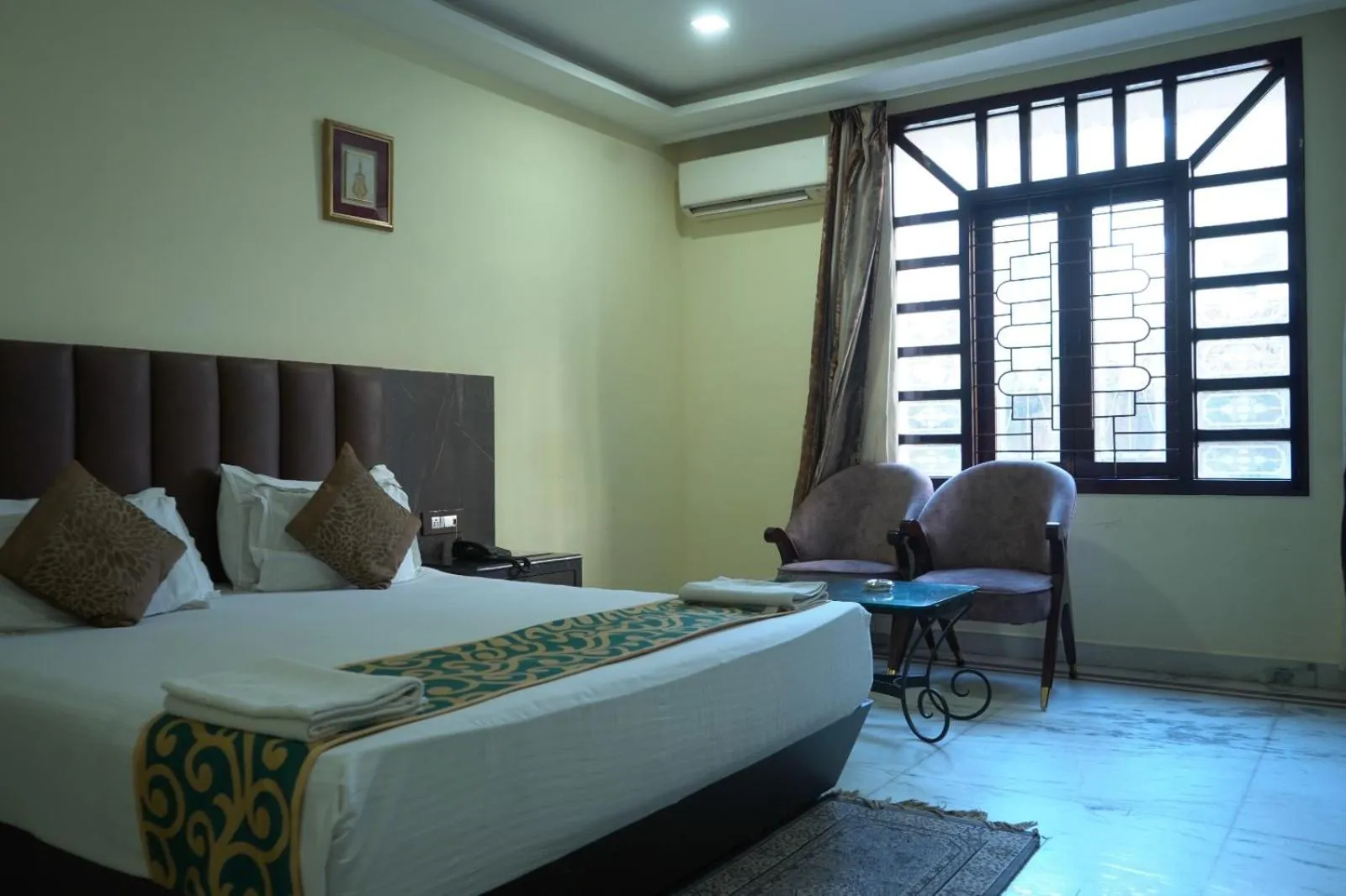 Bed in Hotel Tourist Inn By Sagar