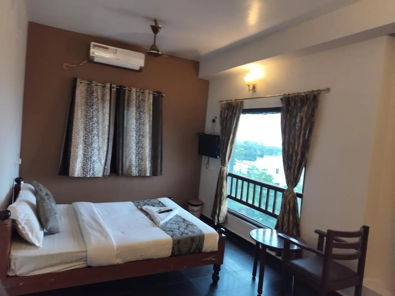 Bed in Le Grace Apollo