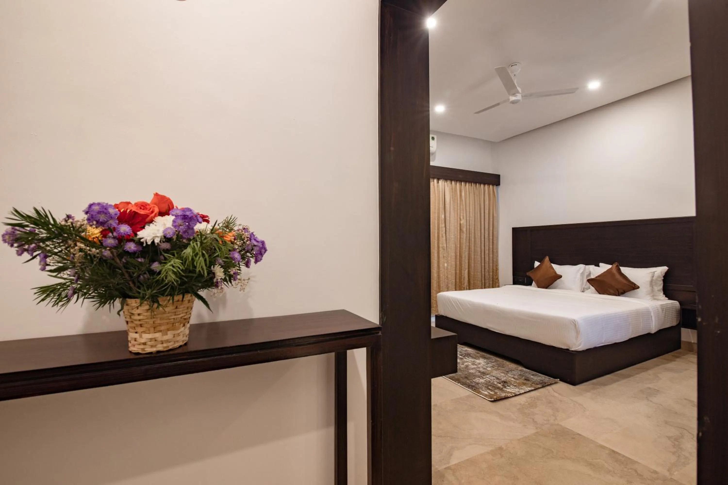 Bed in The Saravi Resort