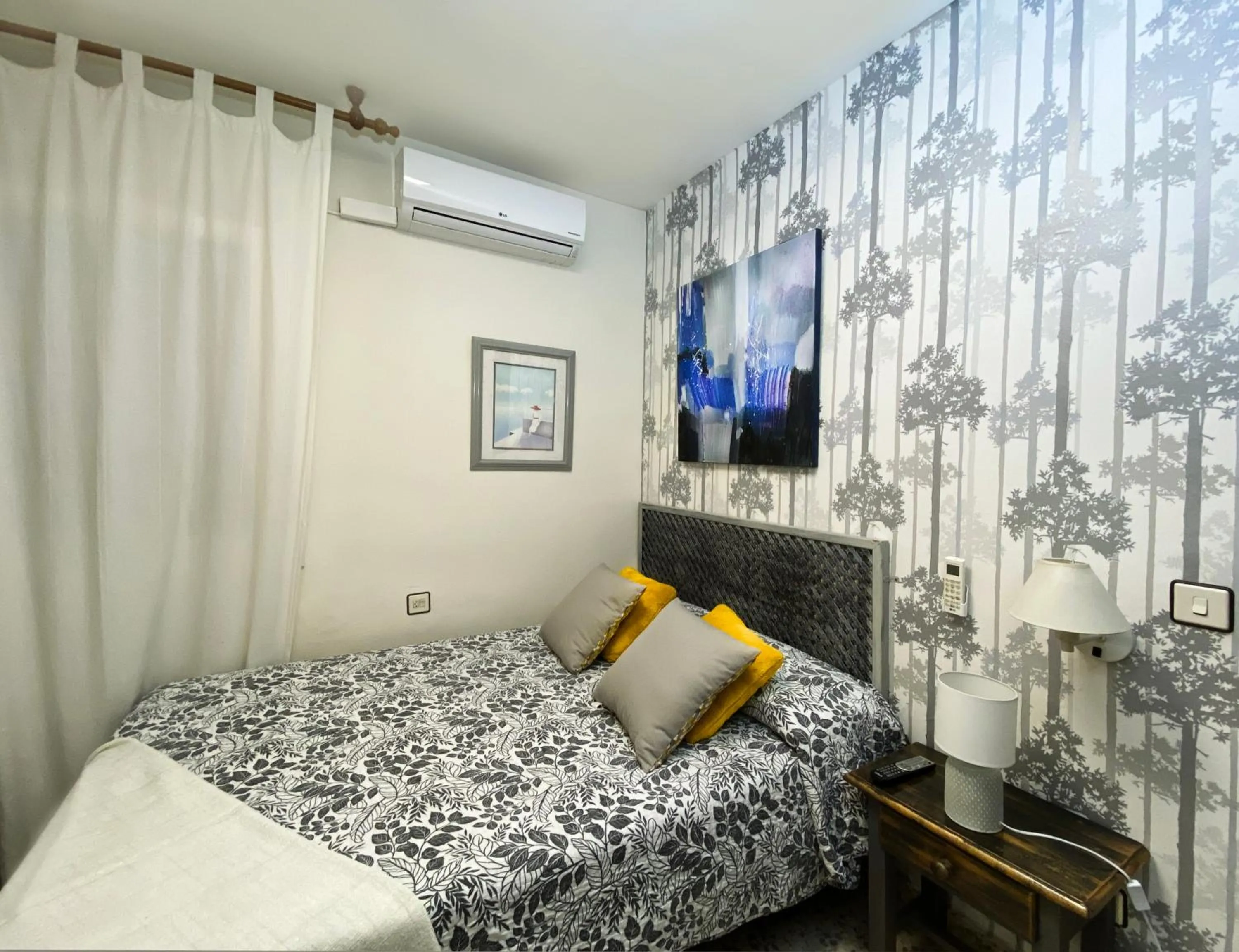 Bed in Hostal Azahara