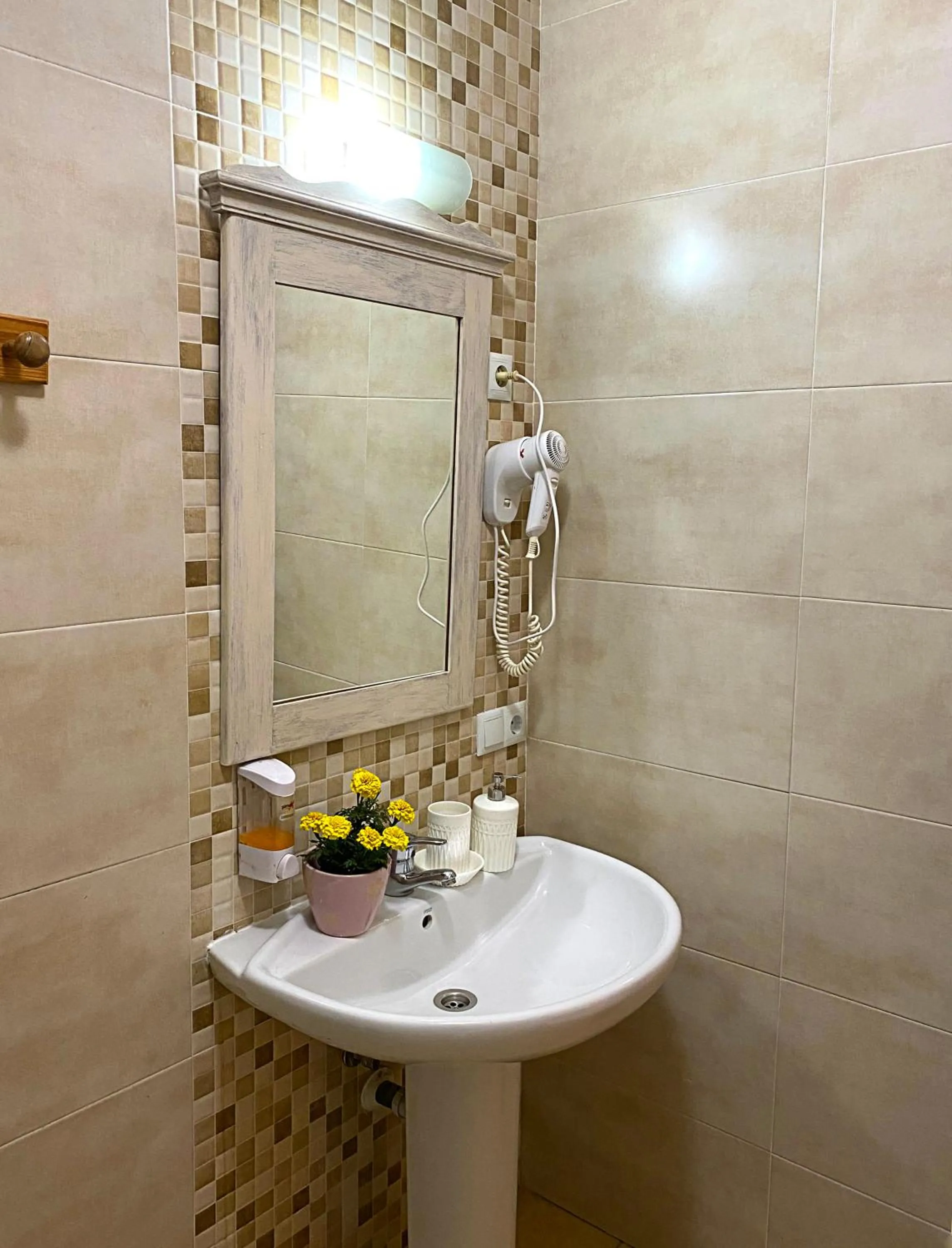 Bathroom in Hostal Azahara