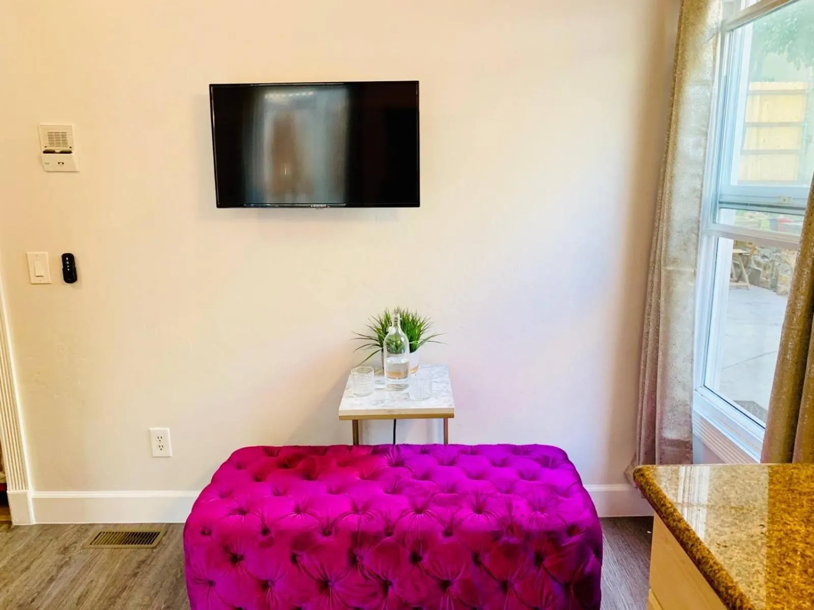 TV and multimedia in Somerset Hotel