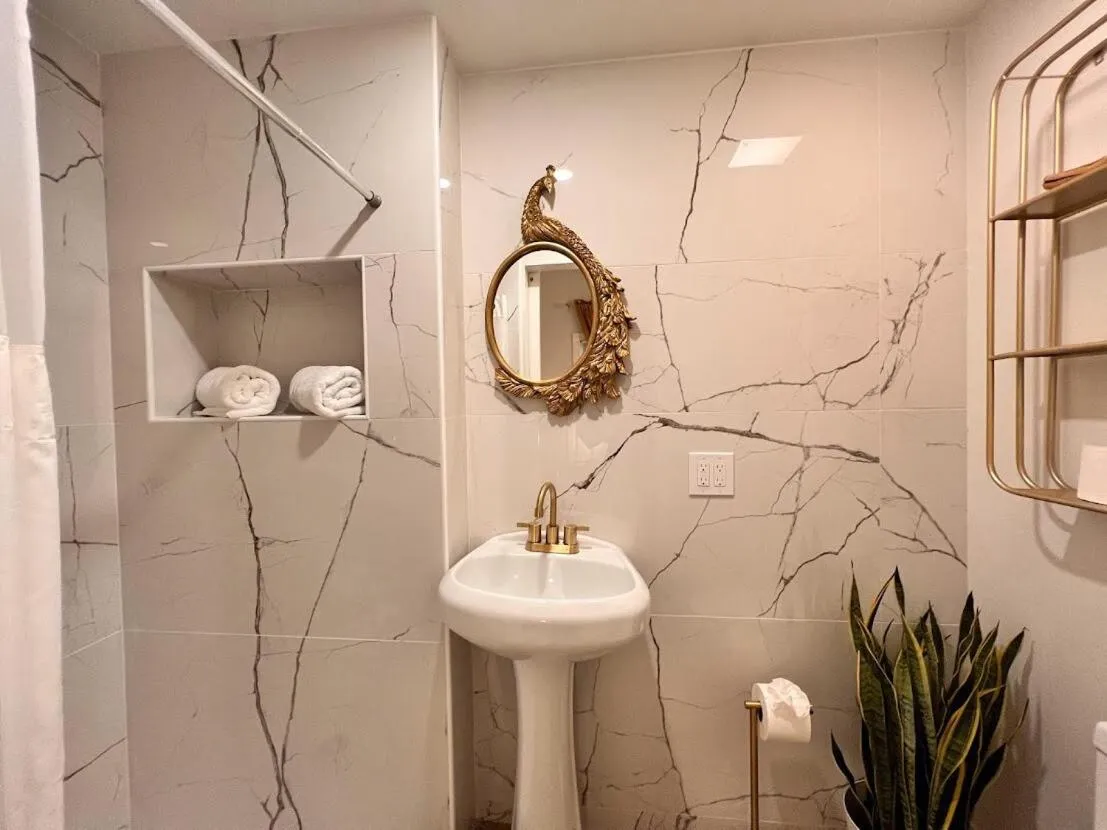 Bathroom in Somerset Hotel