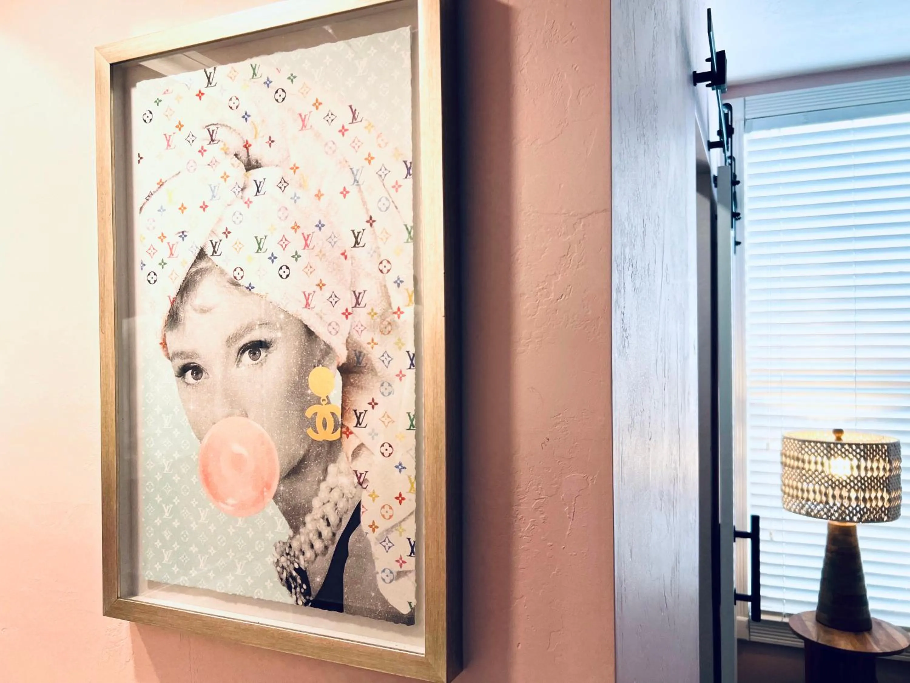 Decorative detail in Somerset Hotel