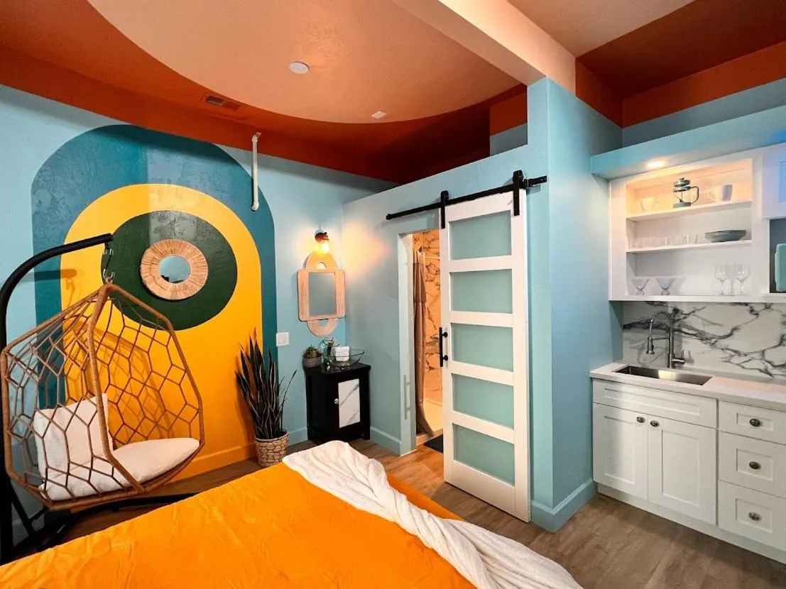 Photo of the whole room in Somerset Hotel