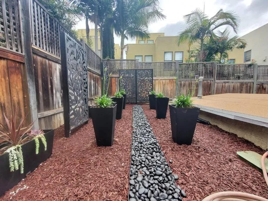 Garden in Somerset Hotel