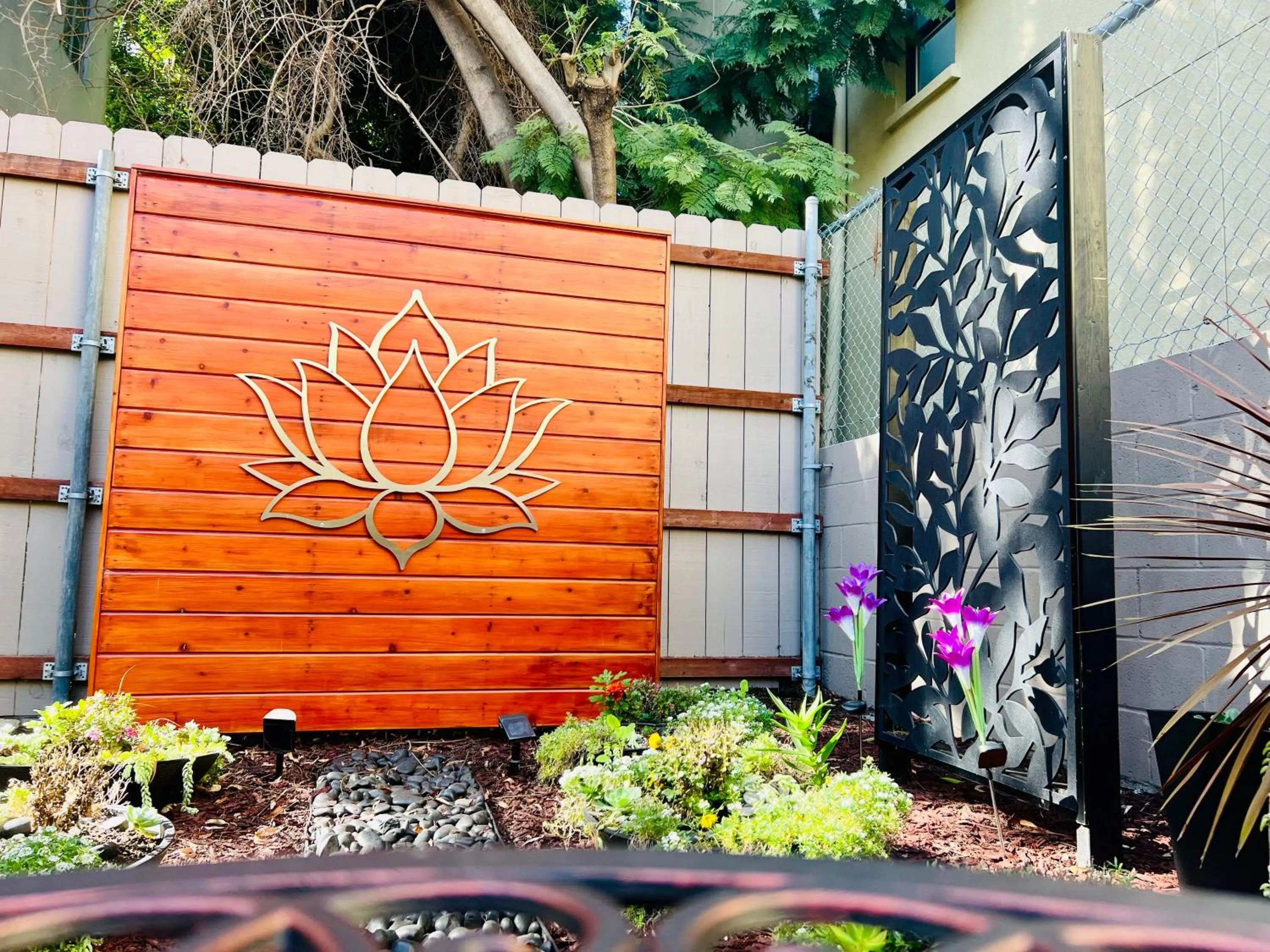 Garden in Somerset Hotel