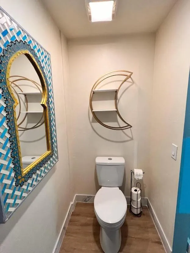 Toilet in Somerset Hotel