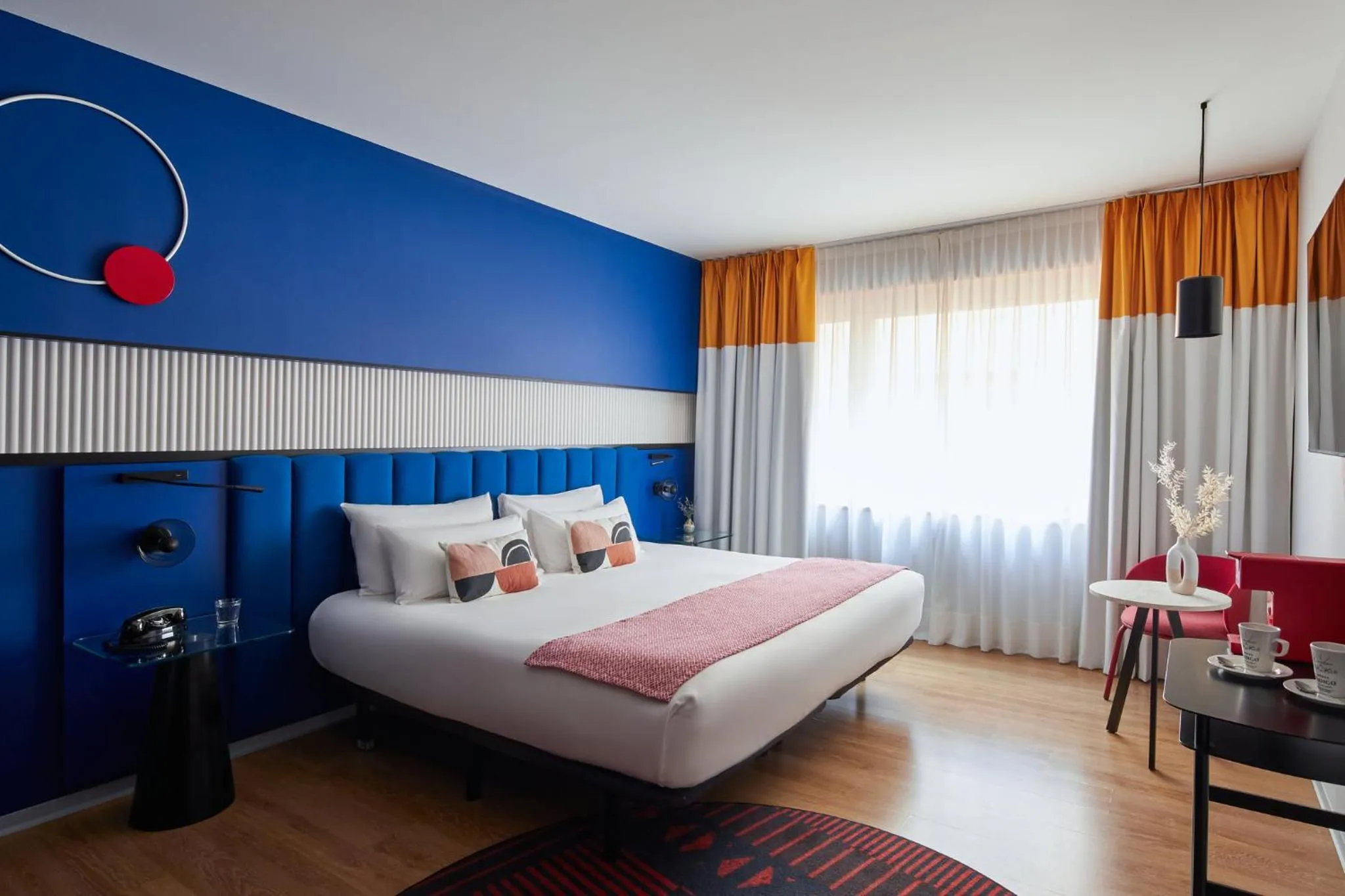 Photo of the whole room, Bed in Hotel Indigo Barcelona Plaza Espana by IHG
