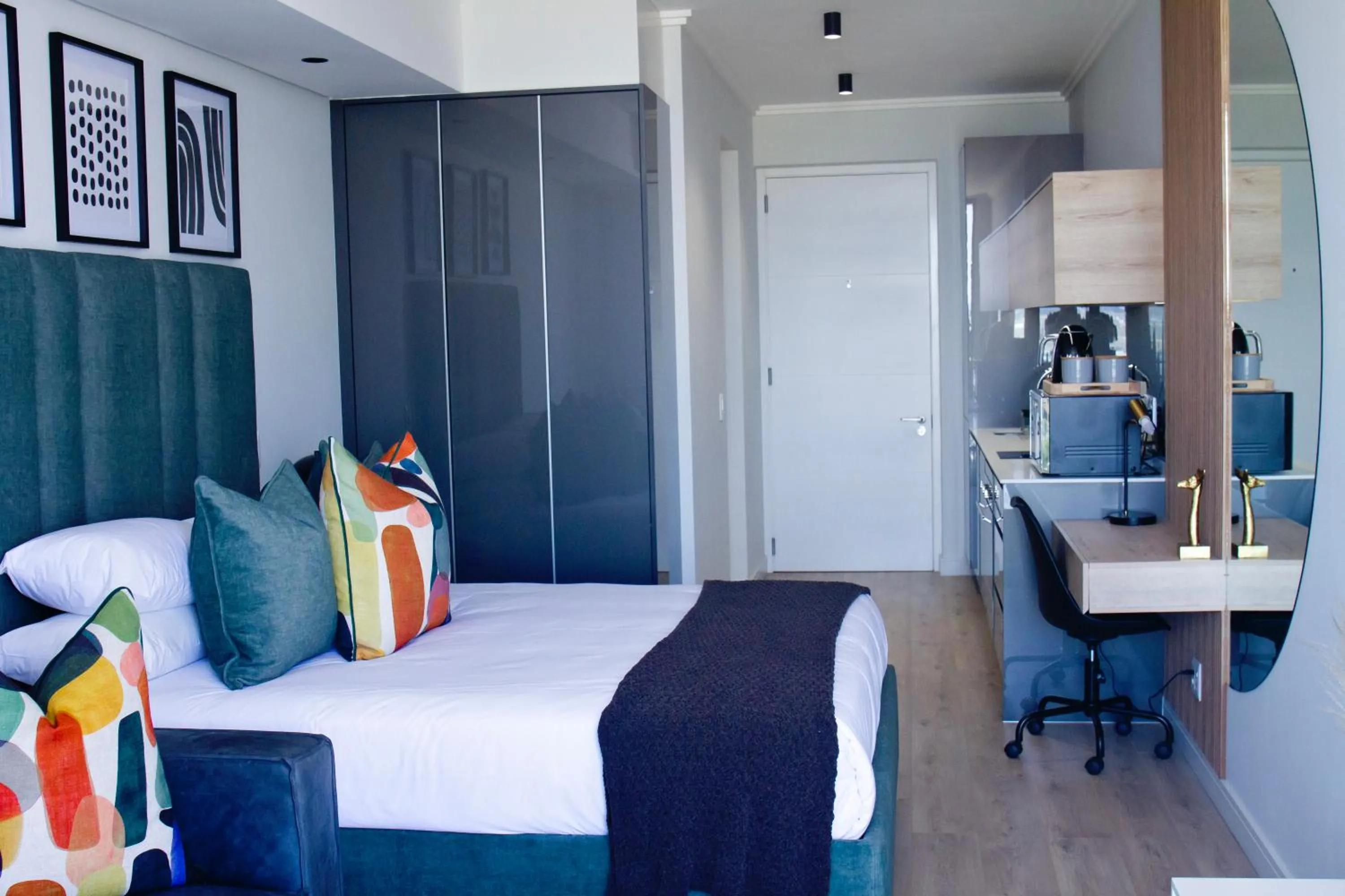 Bedroom, Bed in Executive Apartment at Ellipse Waterfall