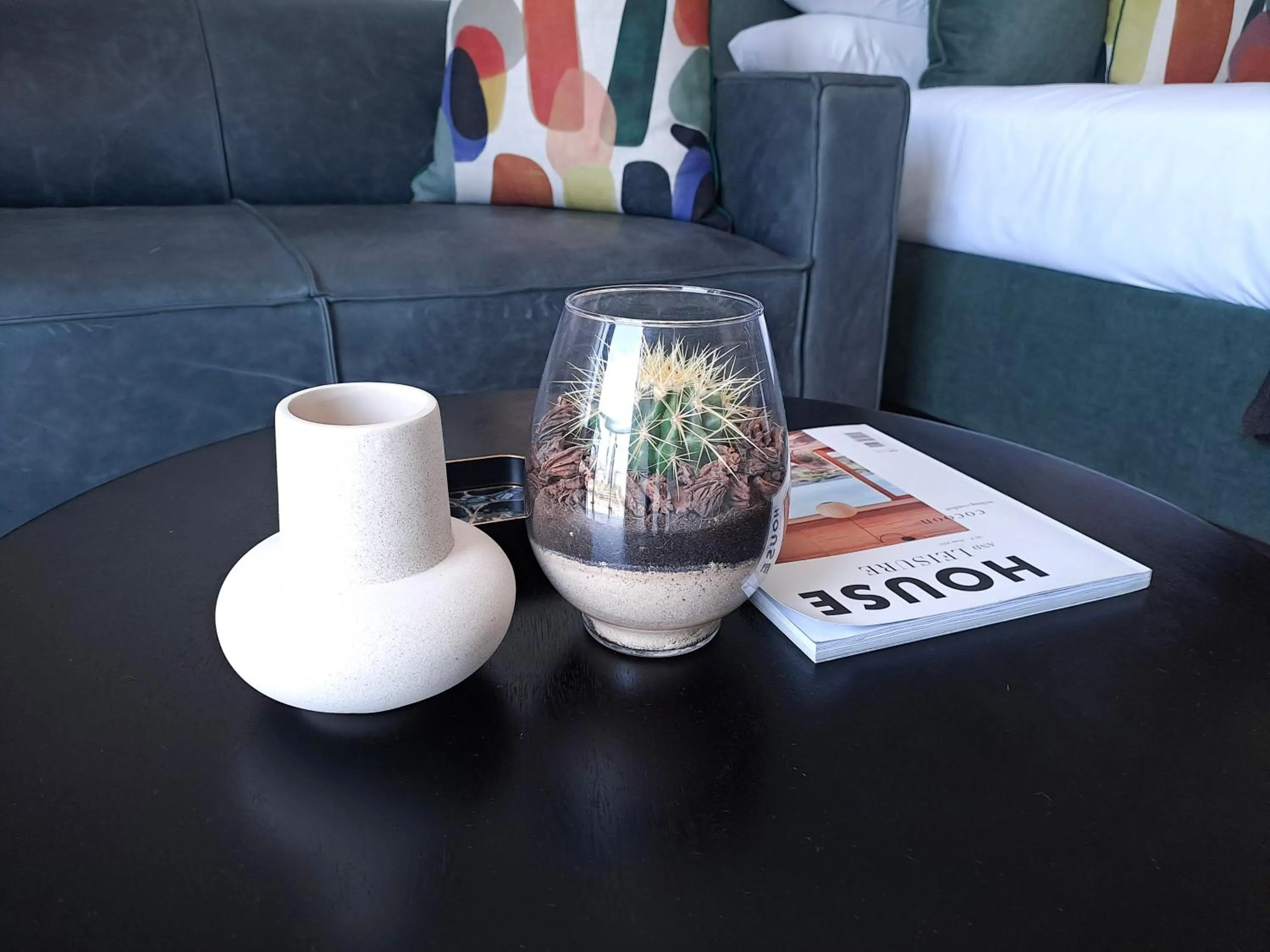 Decorative detail in Executive Apartment at Ellipse Waterfall