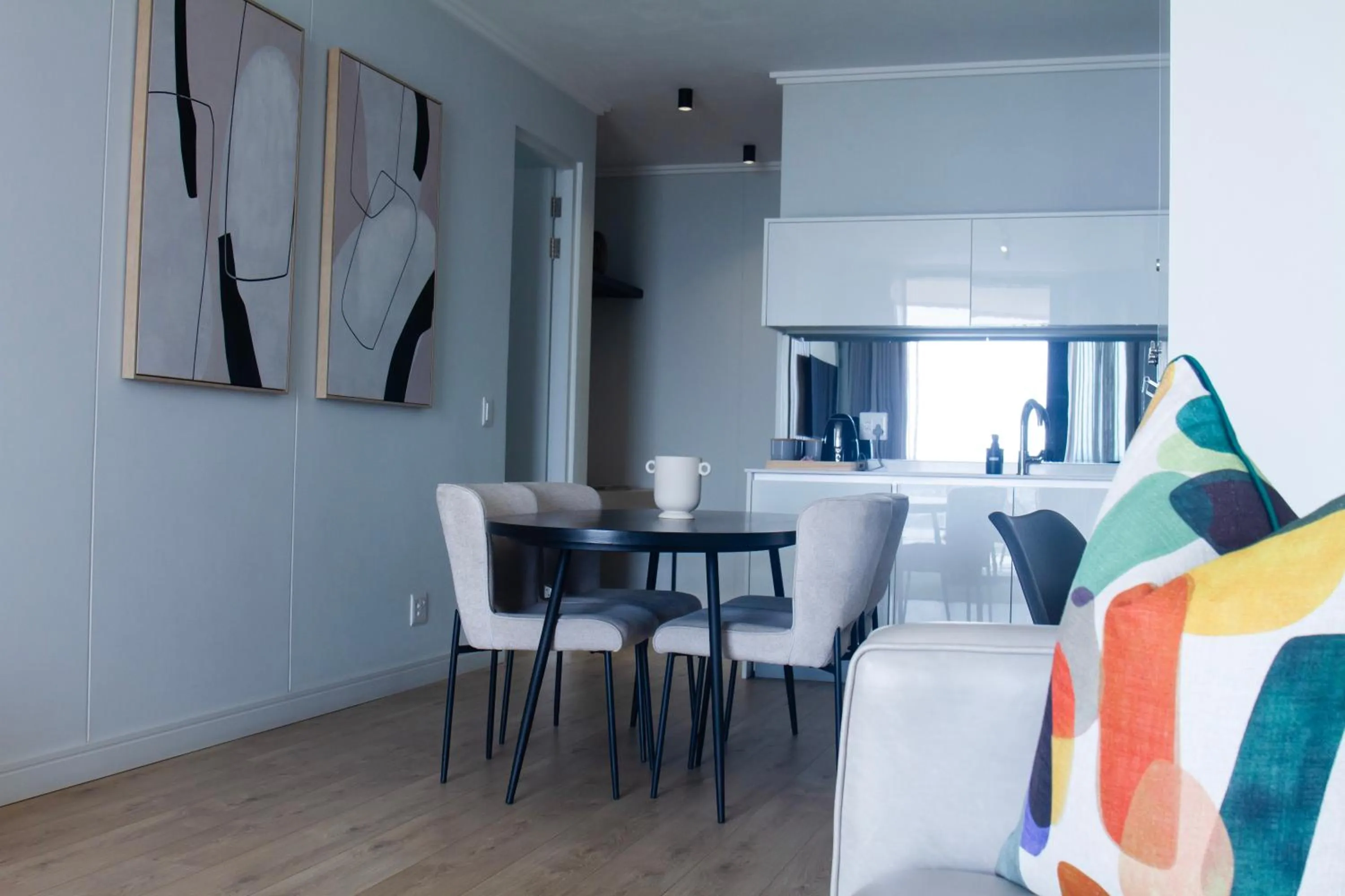 Executive Apartment at Ellipse Waterfall