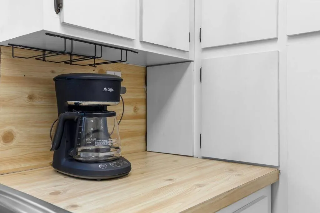 Coffee/tea facilities in Little Havana Retreat - Newly remodeled Villa by Loan Depot Stadium!