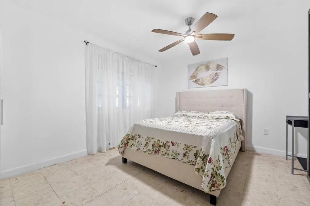 Bed in Little Havana Retreat - Newly remodeled Villa by Loan Depot Stadium!