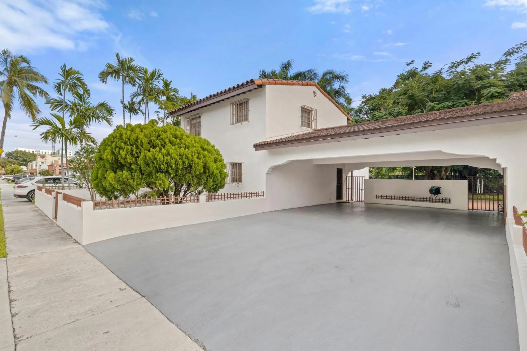 Parking in Little Havana Retreat - Newly remodeled Villa by Loan Depot Stadium!