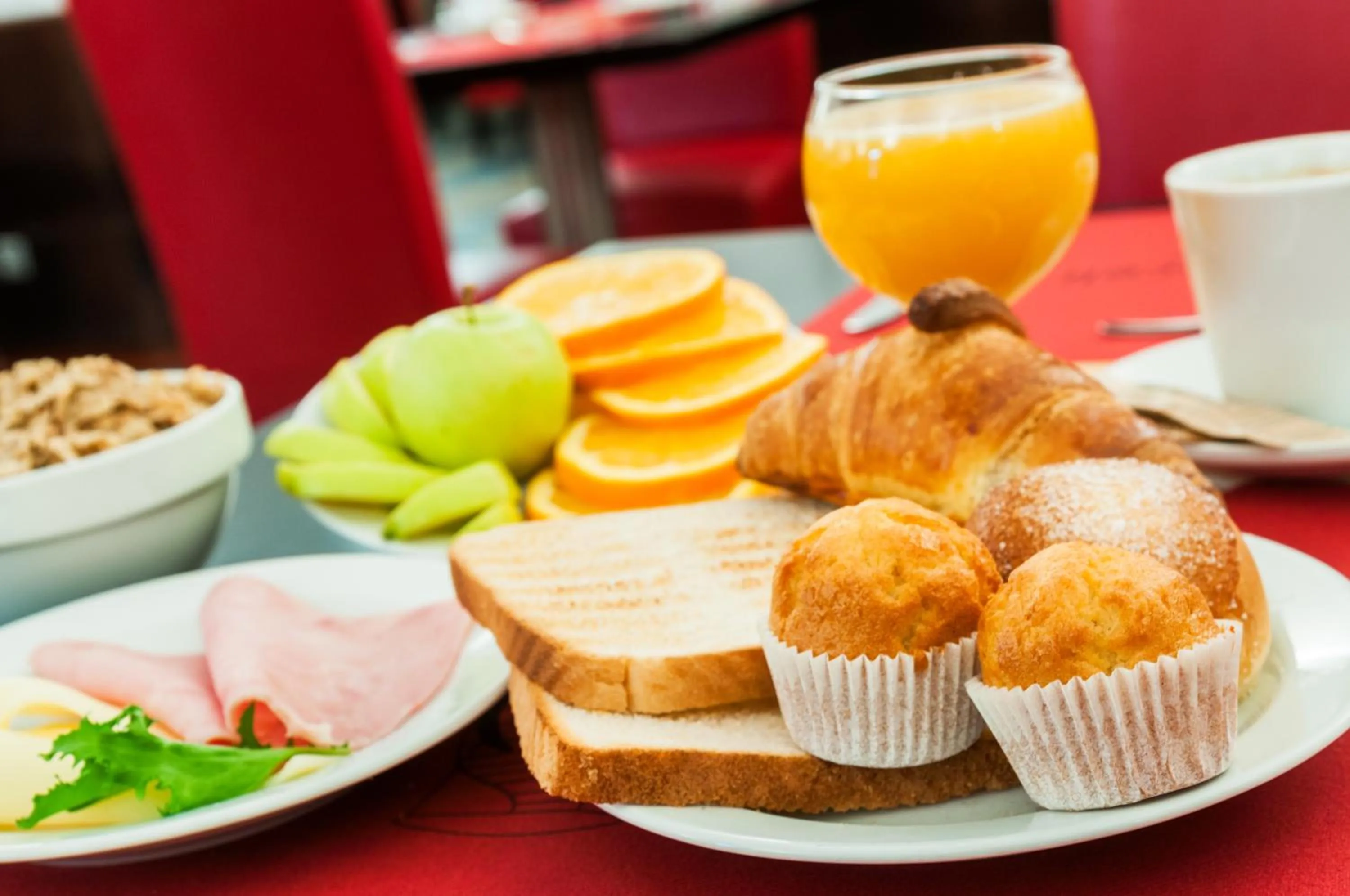 Buffet breakfast in Hotel Medinaceli