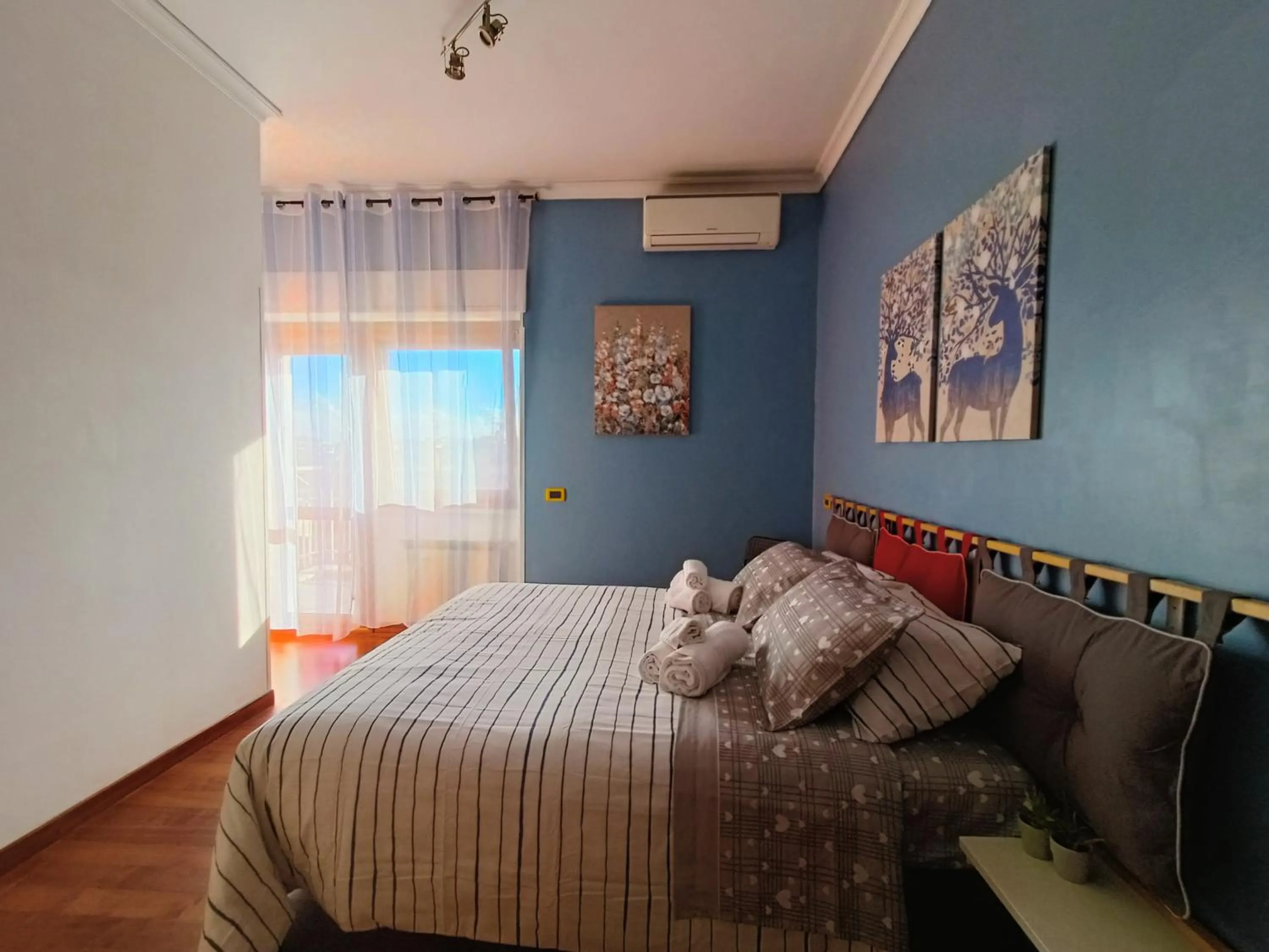 Bed in Avellini - Delightful and Spacious Apartment with terrace - near Metro A Cornelia