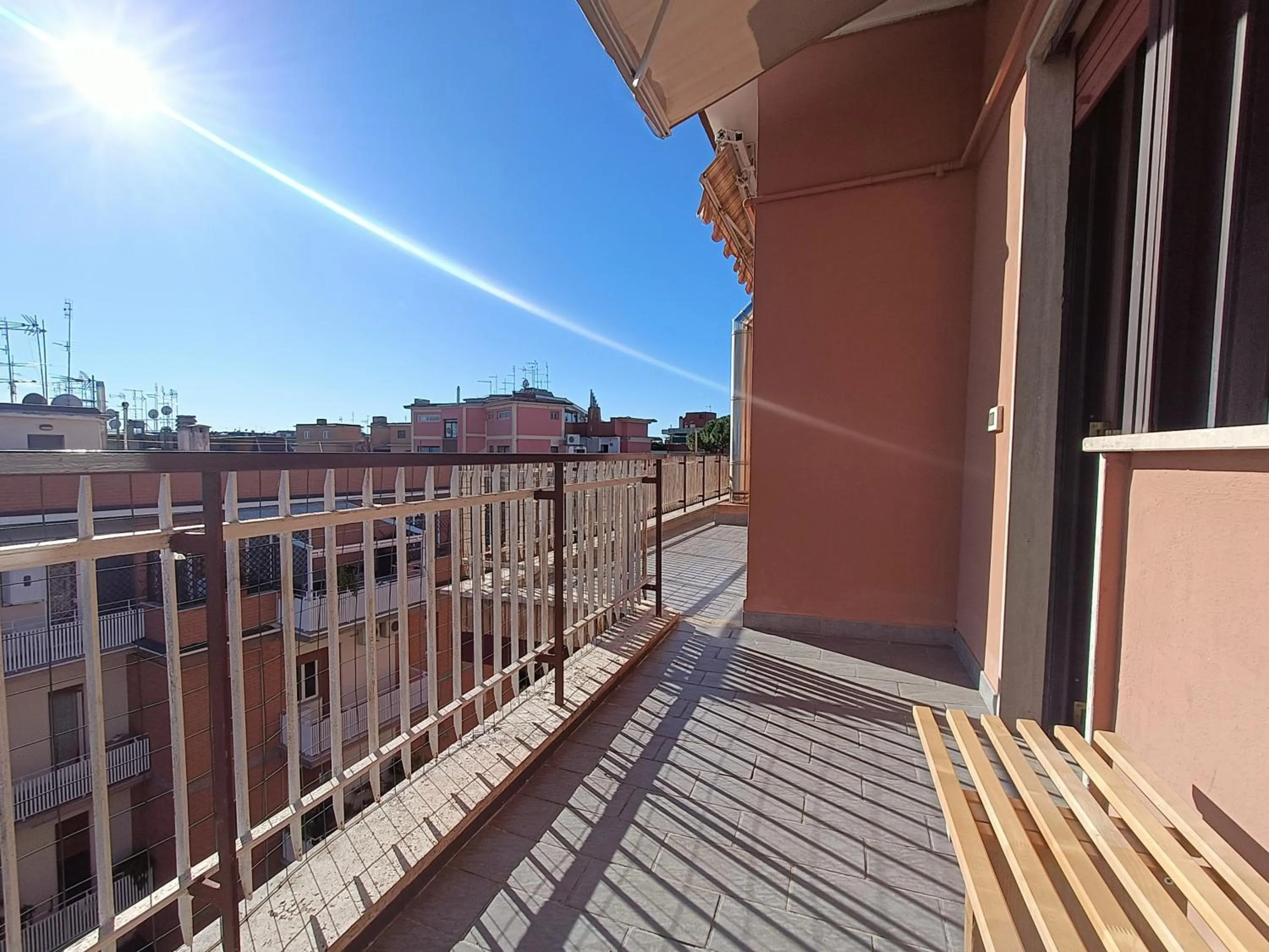 Balcony/Terrace in Avellini - Delightful and Spacious Apartment with terrace - near Metro A Cornelia