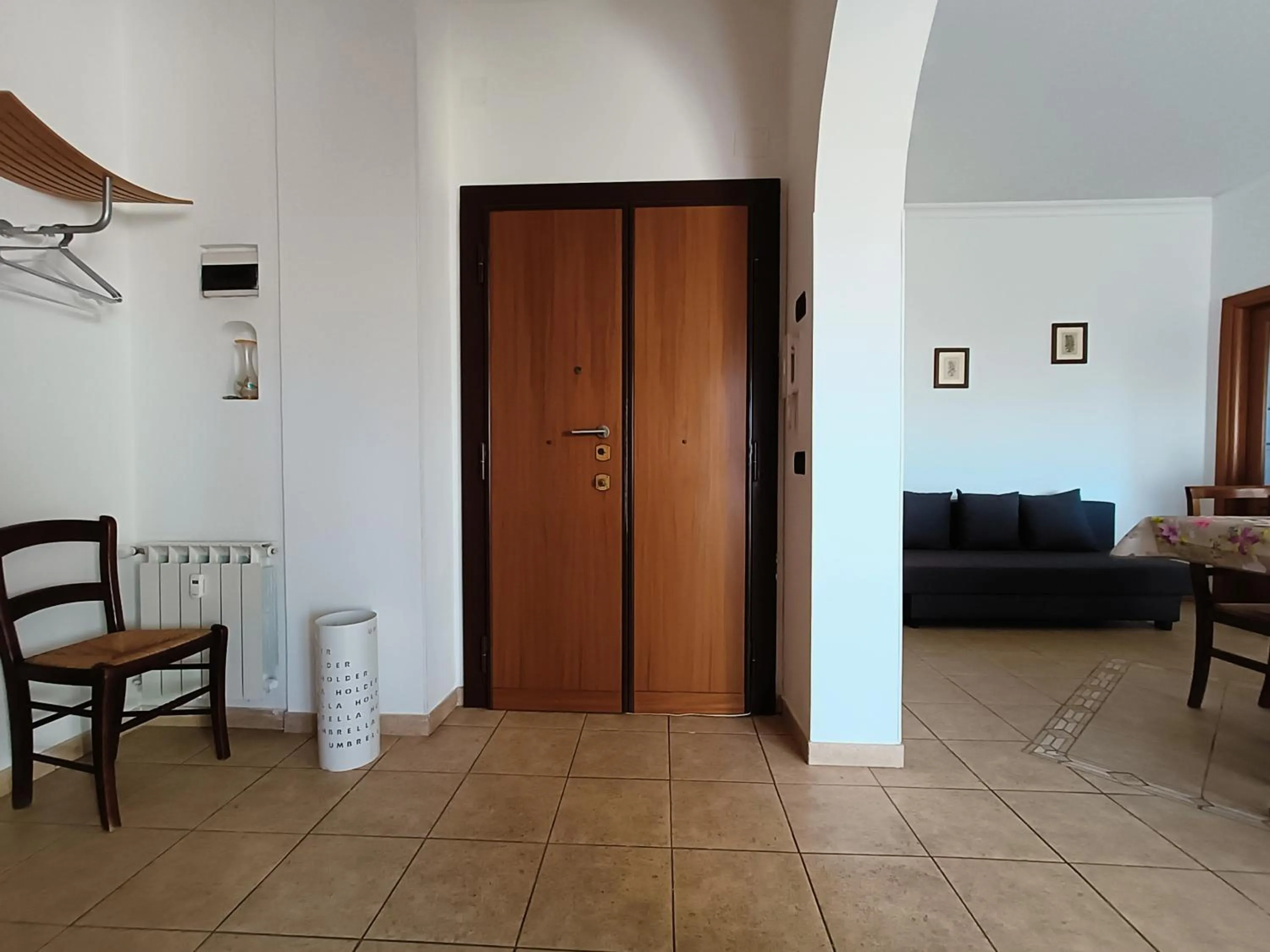 Avellini - Delightful and Spacious Apartment with terrace - near Metro A Cornelia